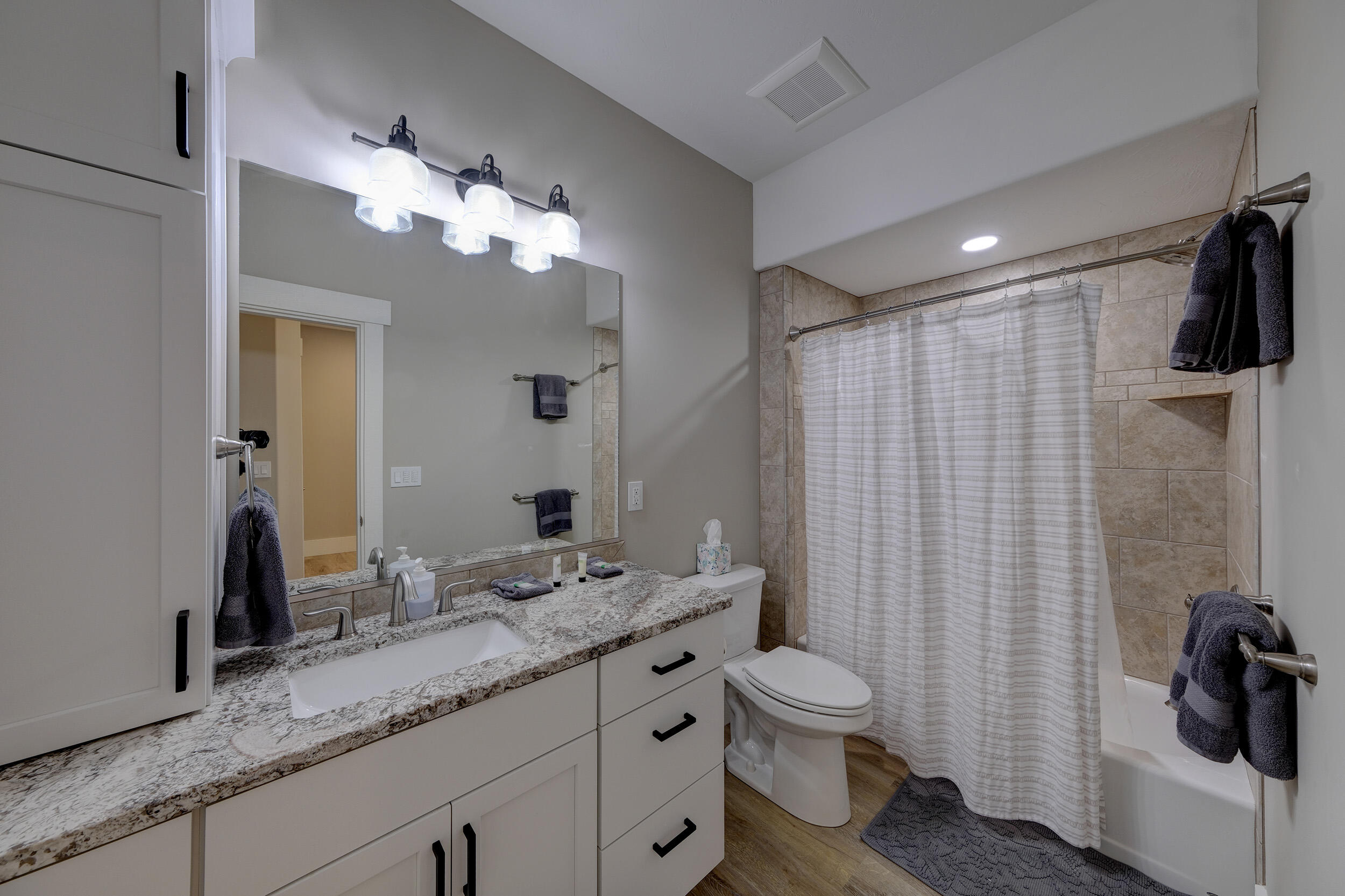 7 Creekside Lane