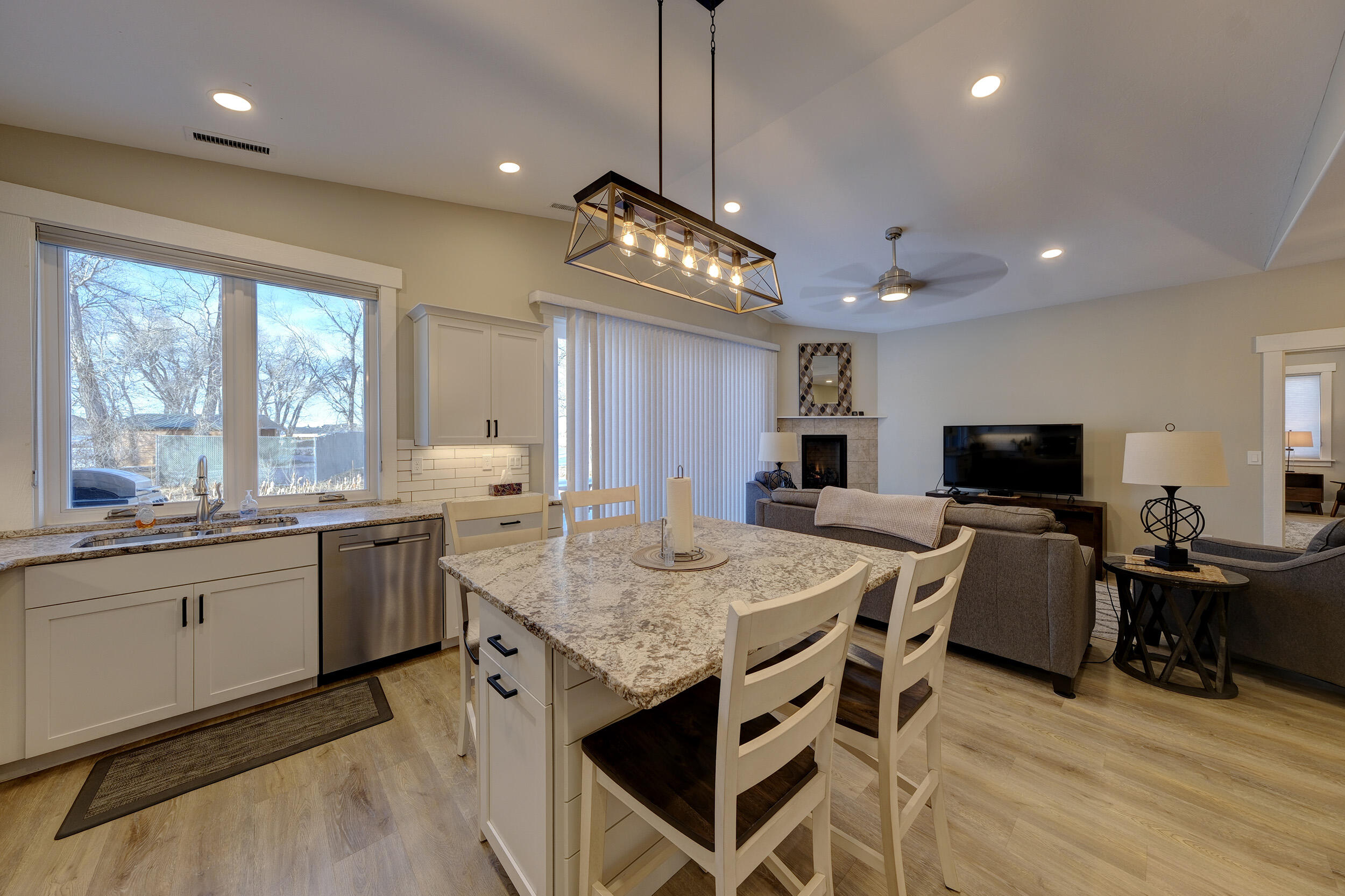 7 Creekside Lane