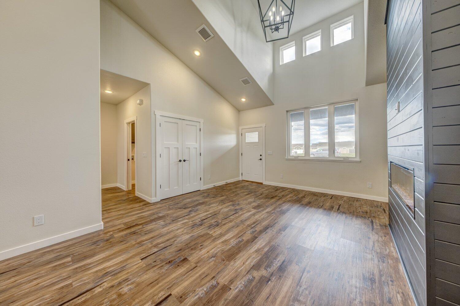 1355 Stoneridge Drive