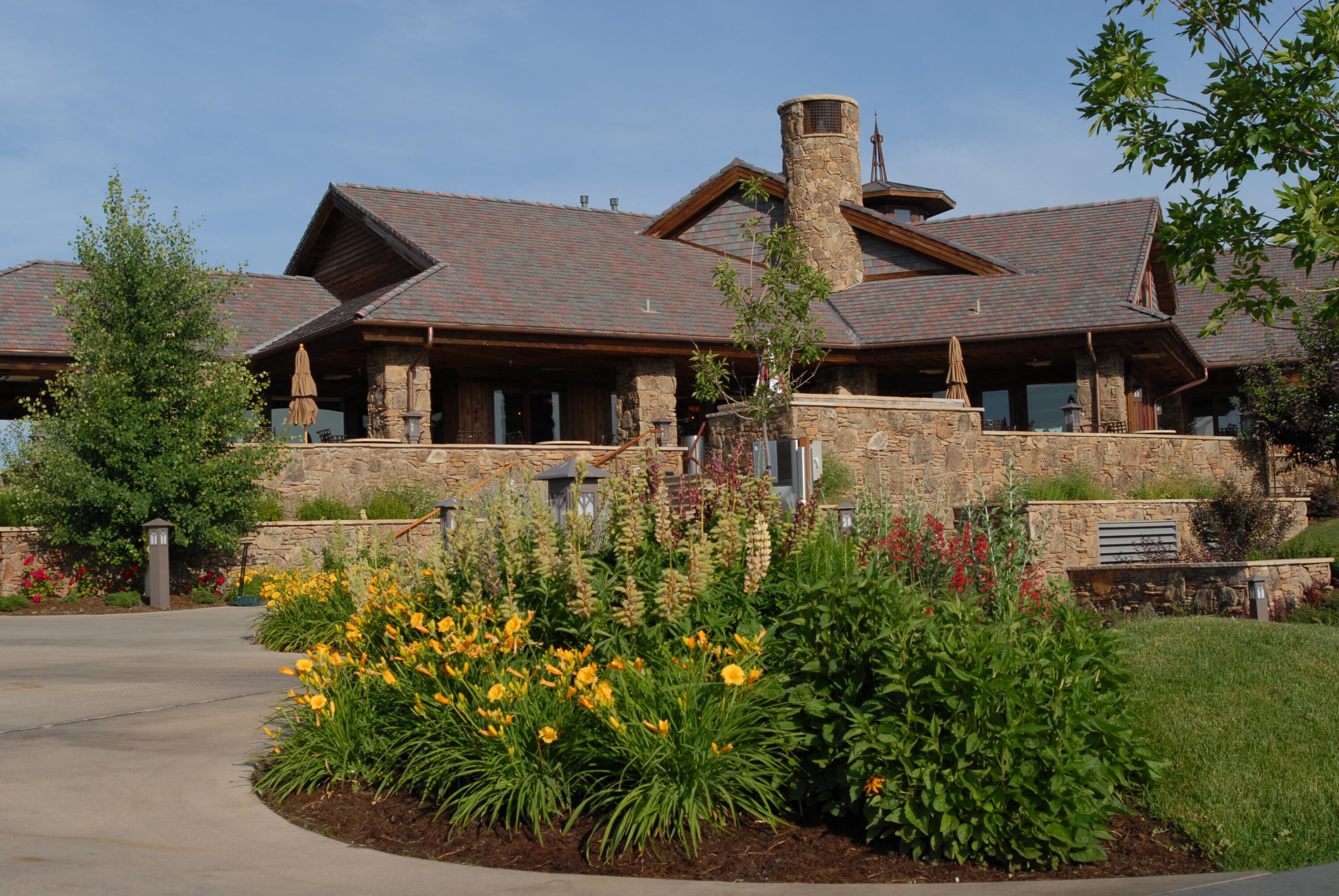 3 Thunderbird Drive