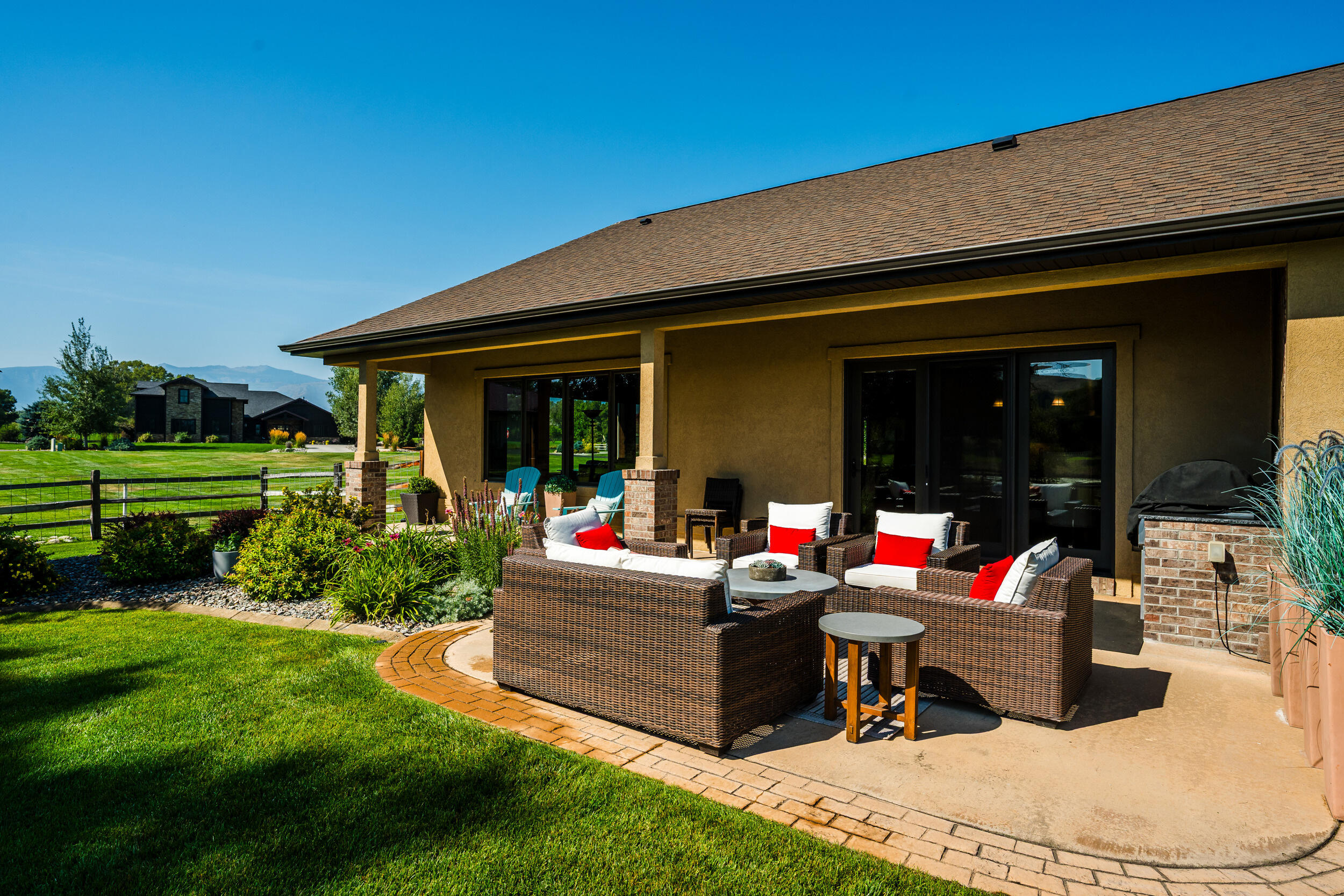 49 Club House Drive