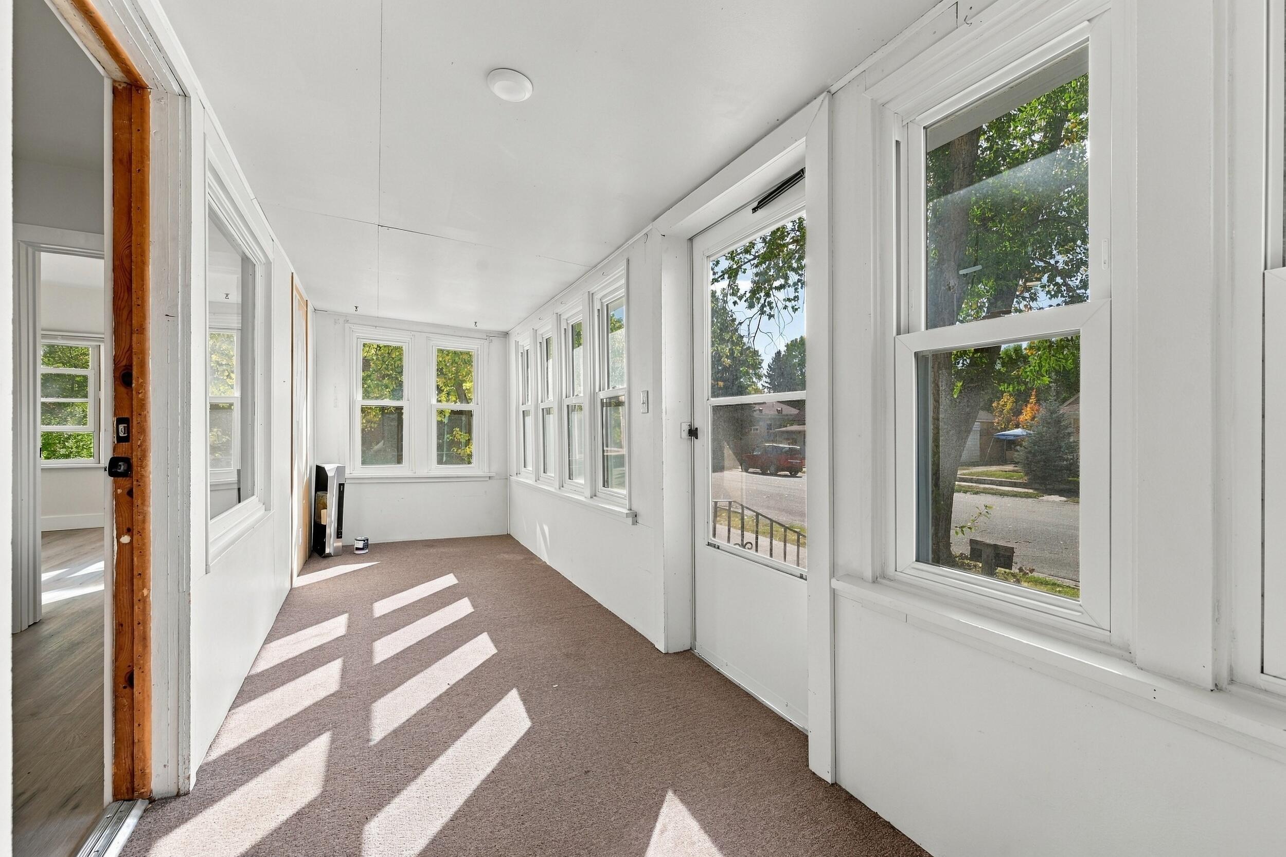 863 W Works Street