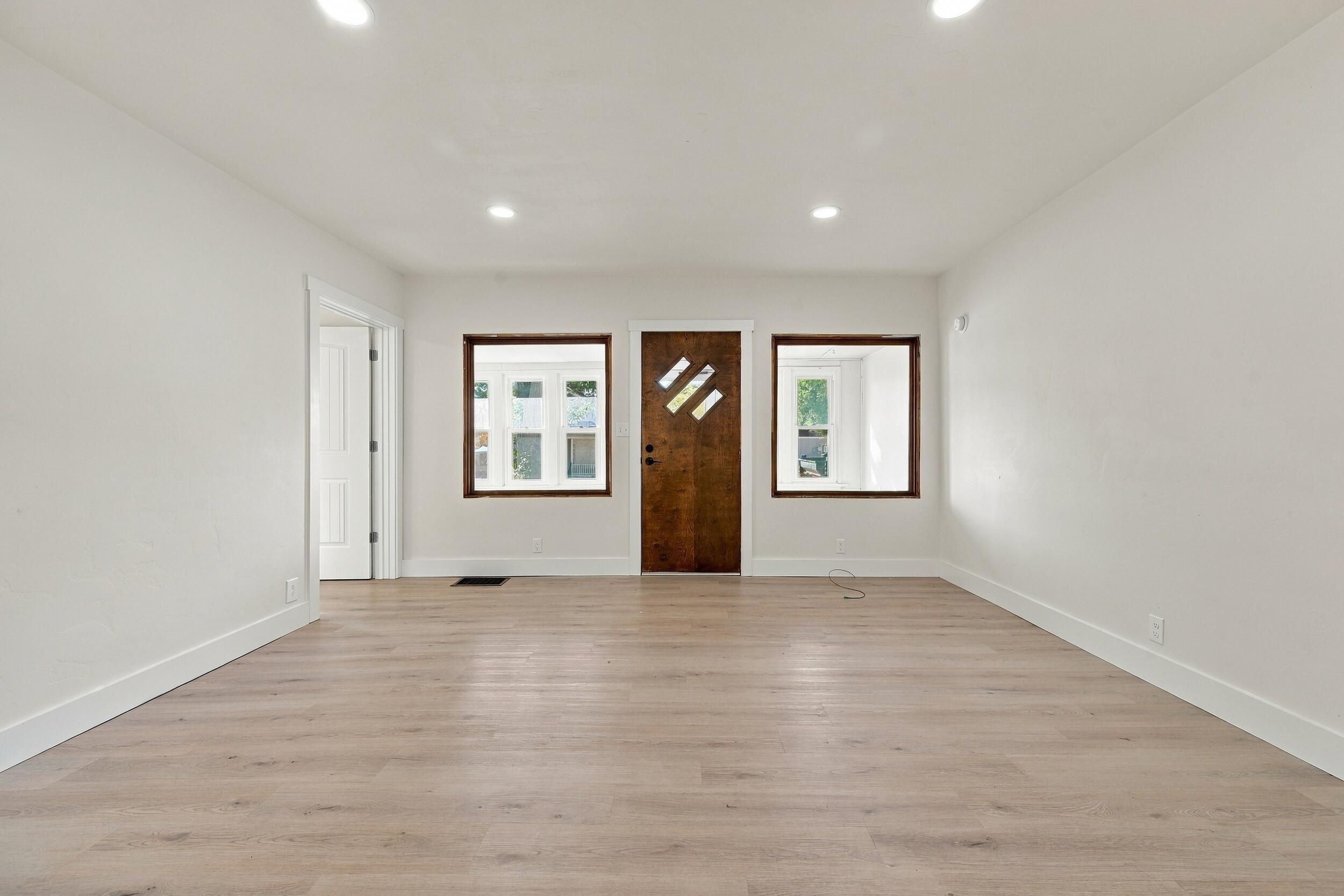 863 W Works Street