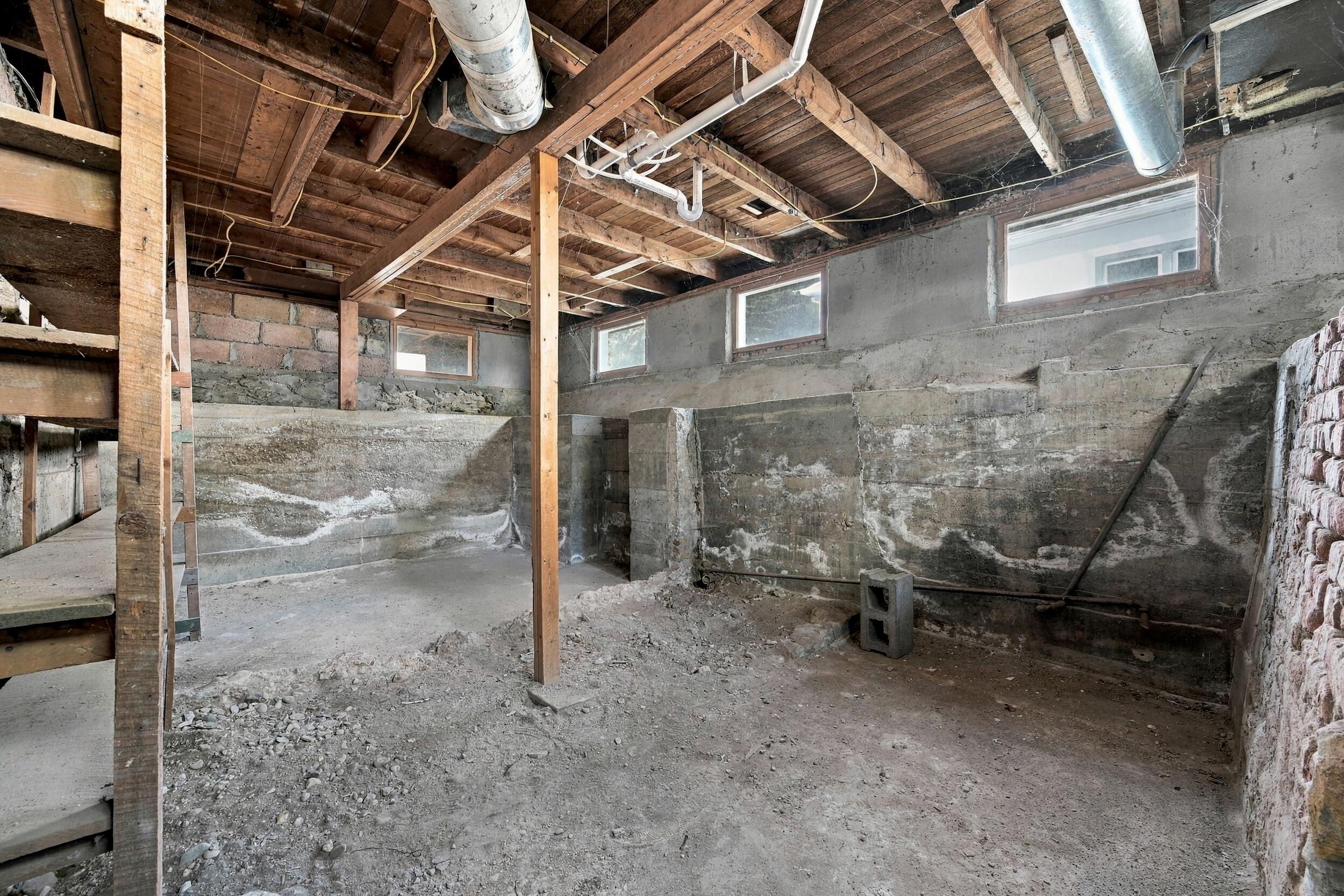 863 W Works Street