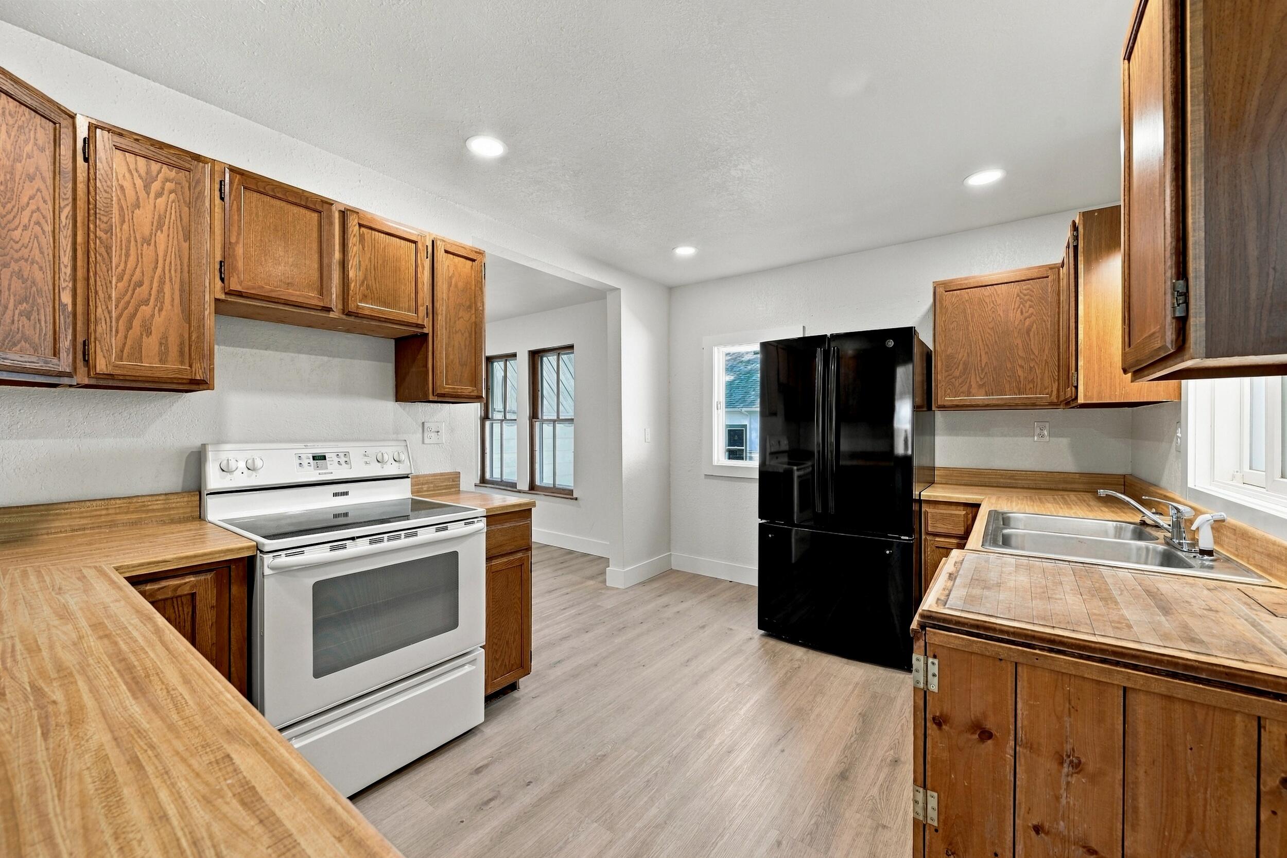 863 W Works Street