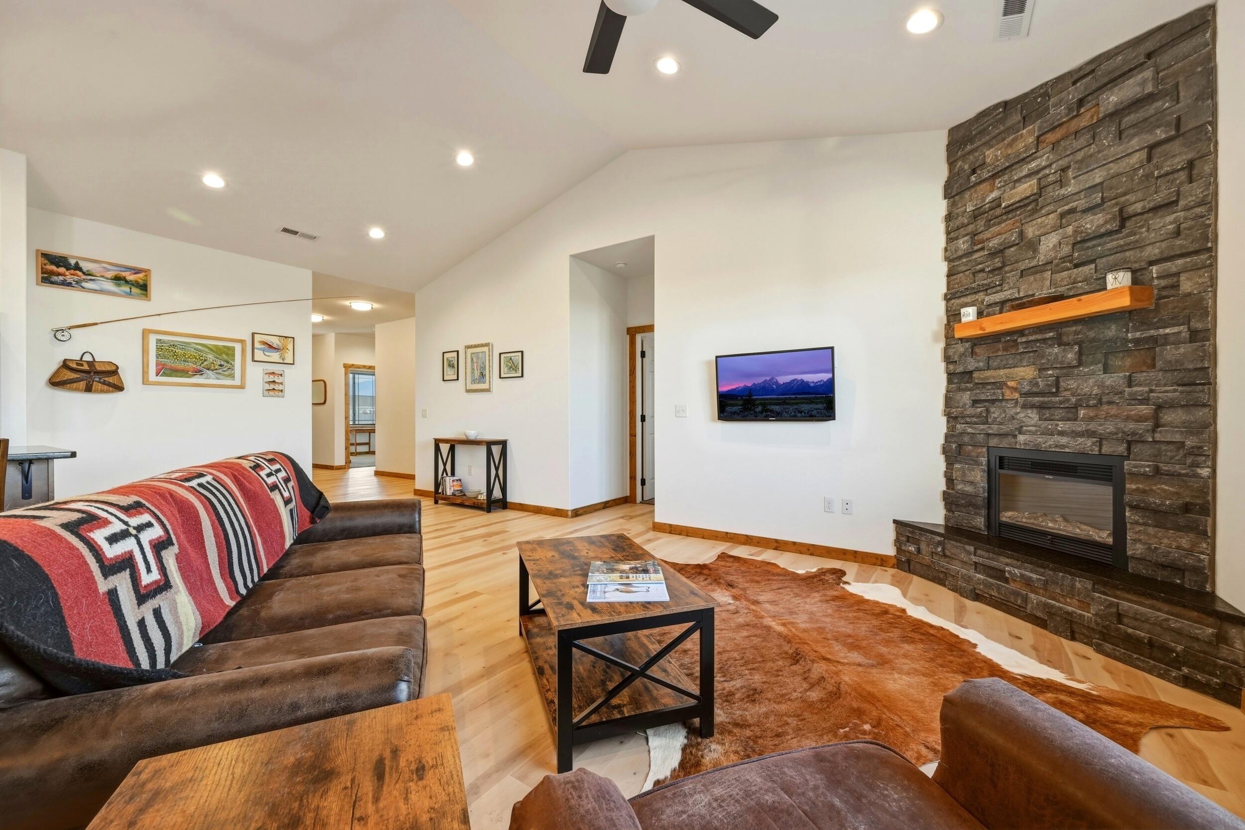 1353 Stoneridge Drive