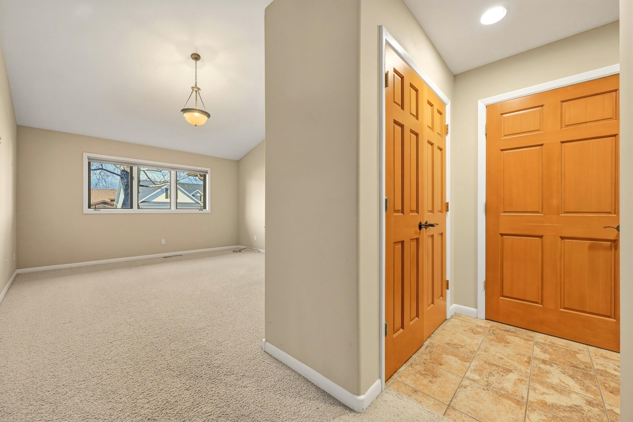 10 River Rock Road