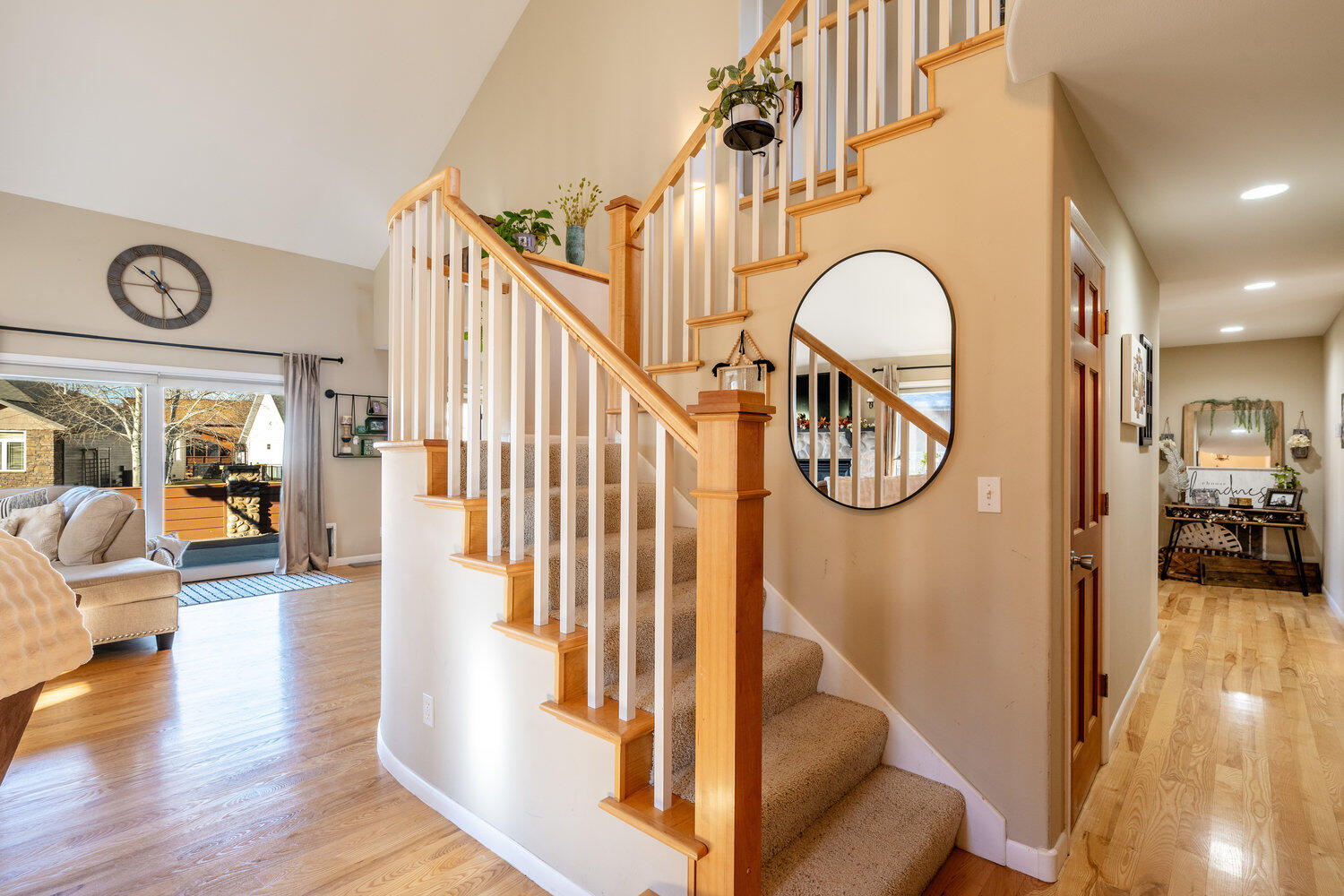 10 River Rock Road