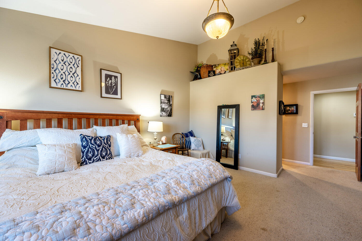10 River Rock Road