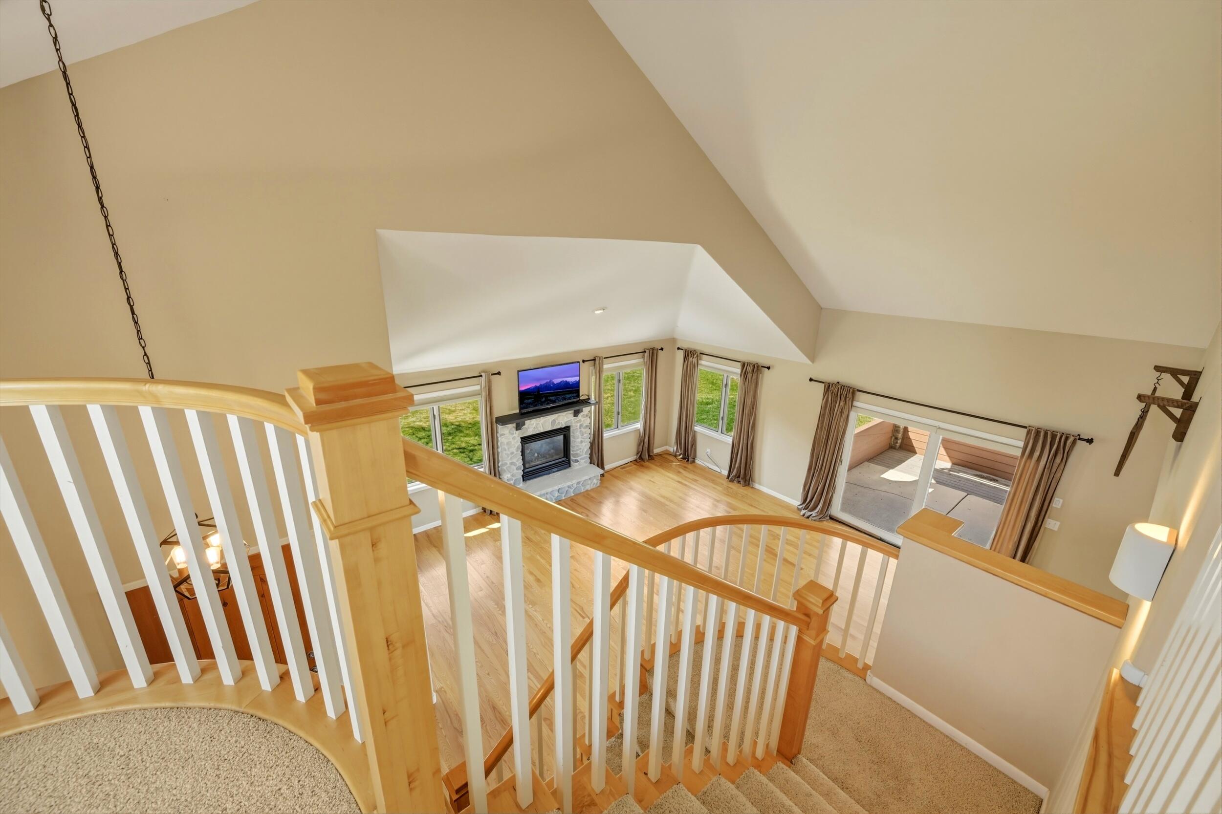 10 River Rock Road