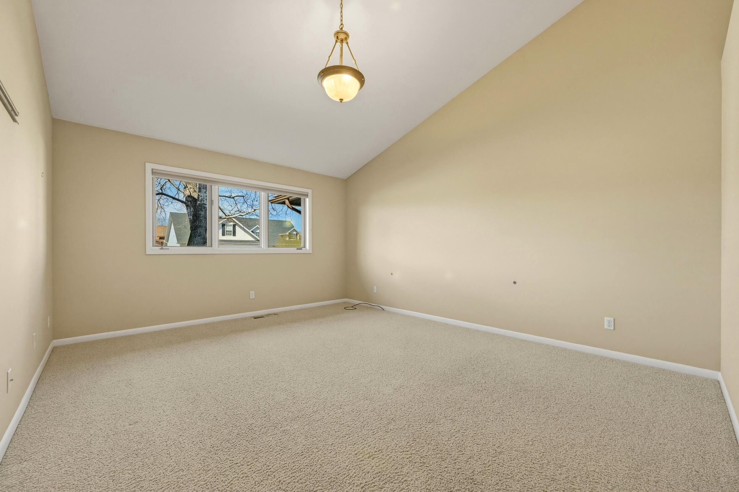 10 River Rock Road