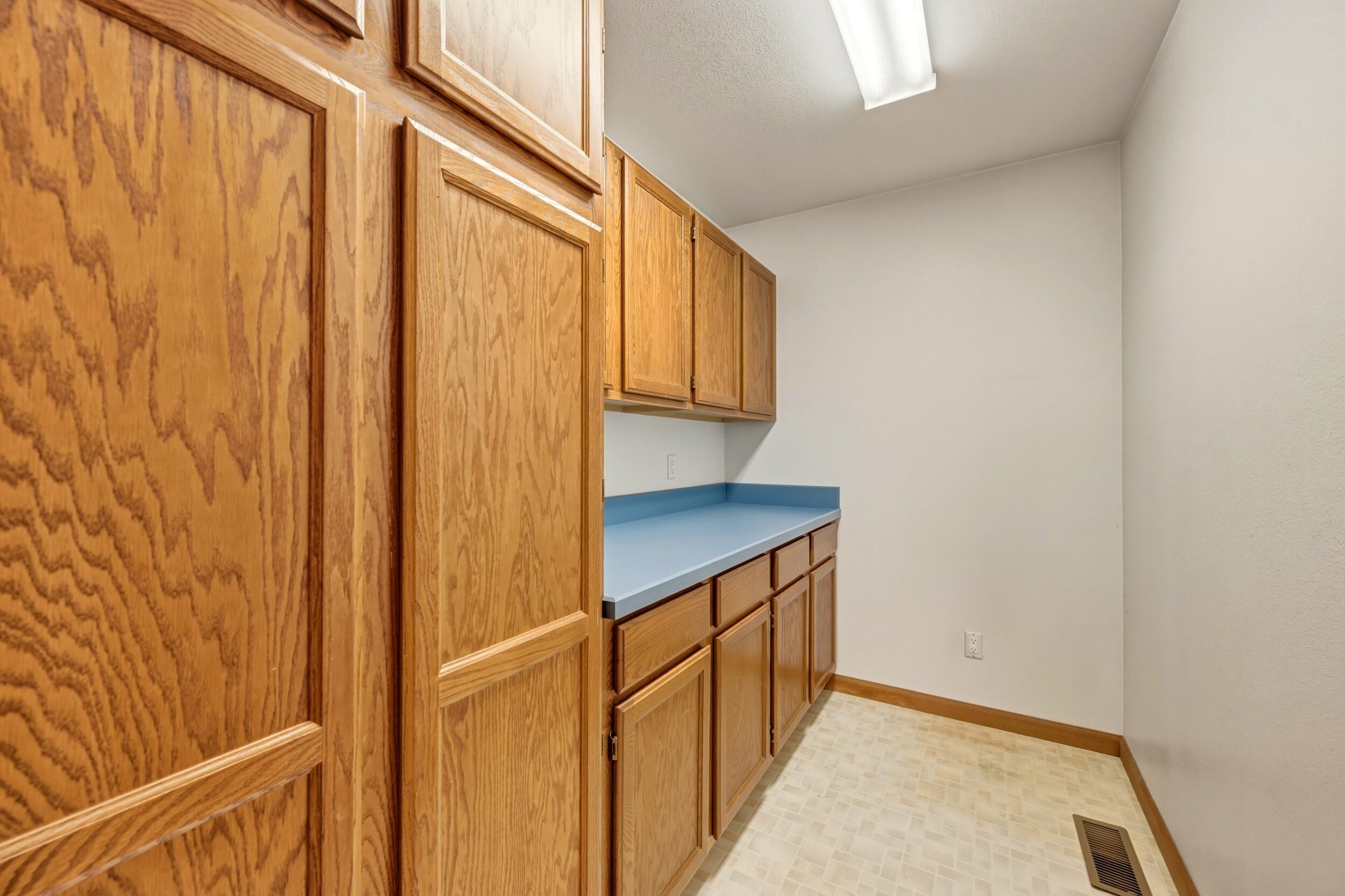 3145 W 5th Street