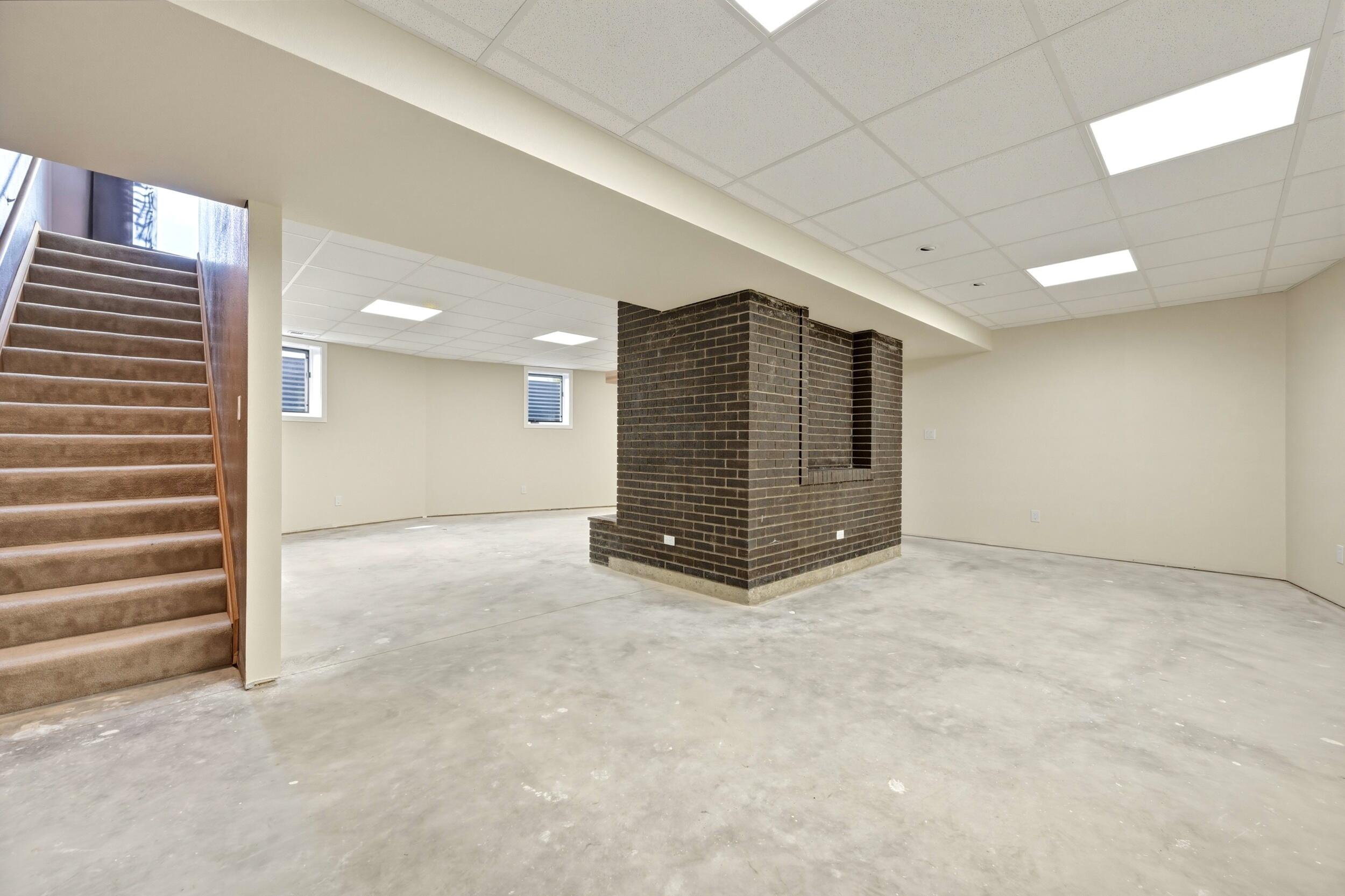 3145 W 5th Street