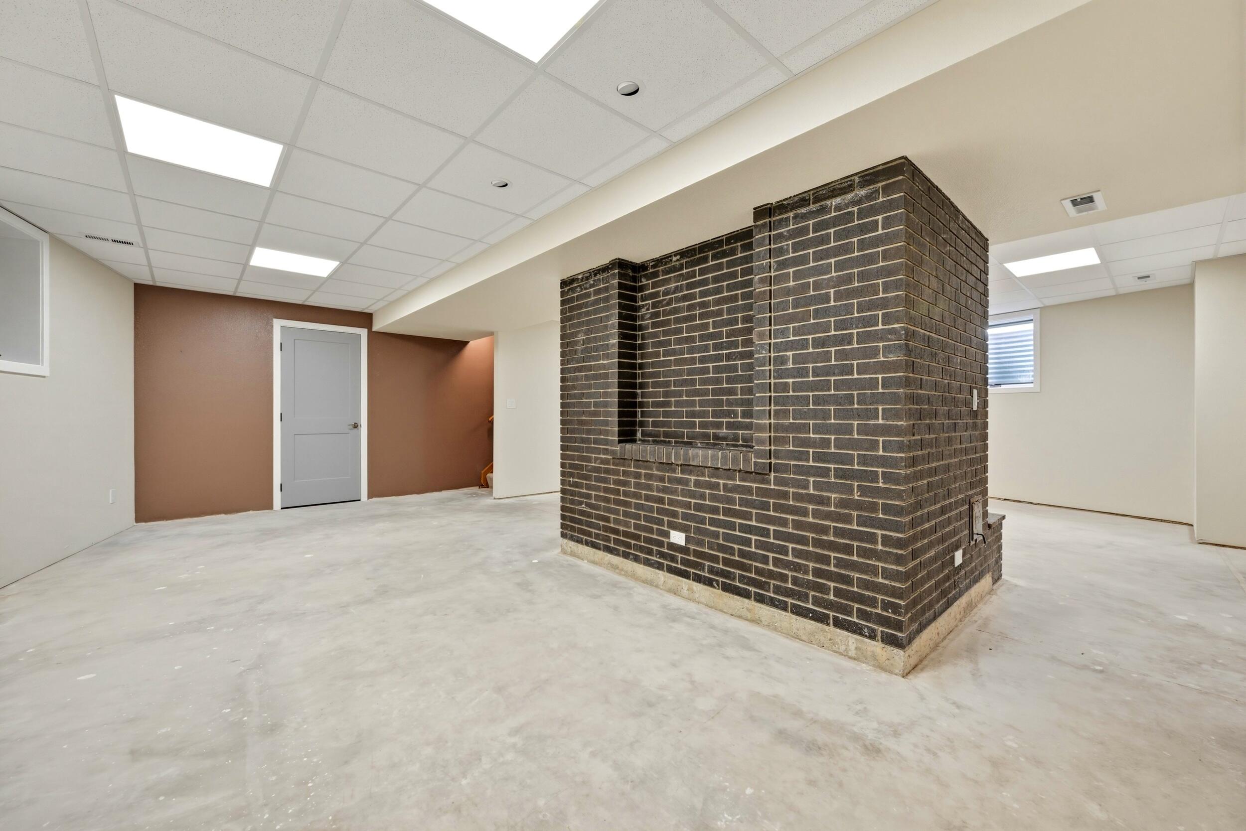 3145 W 5th Street