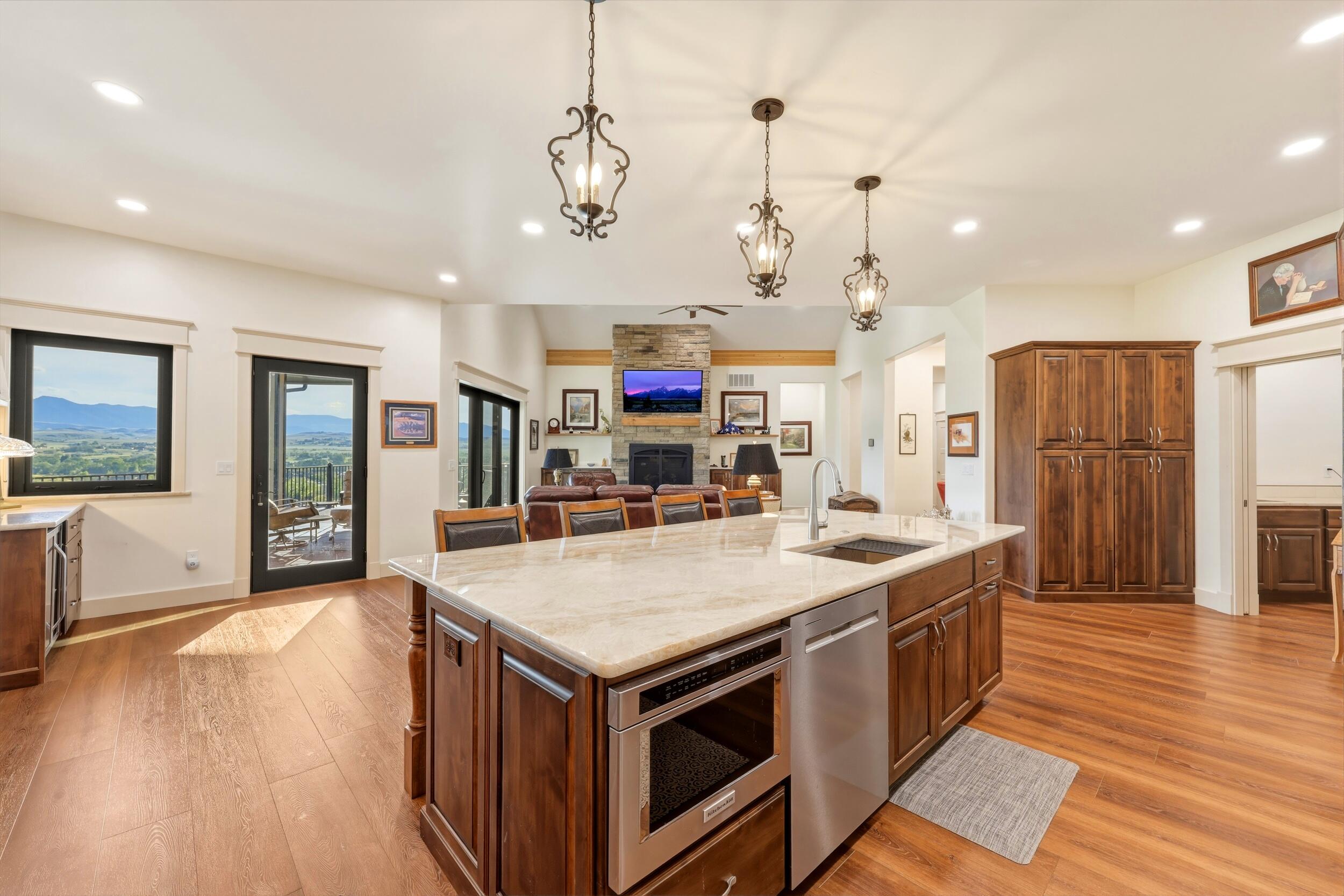 9 Range View Drive