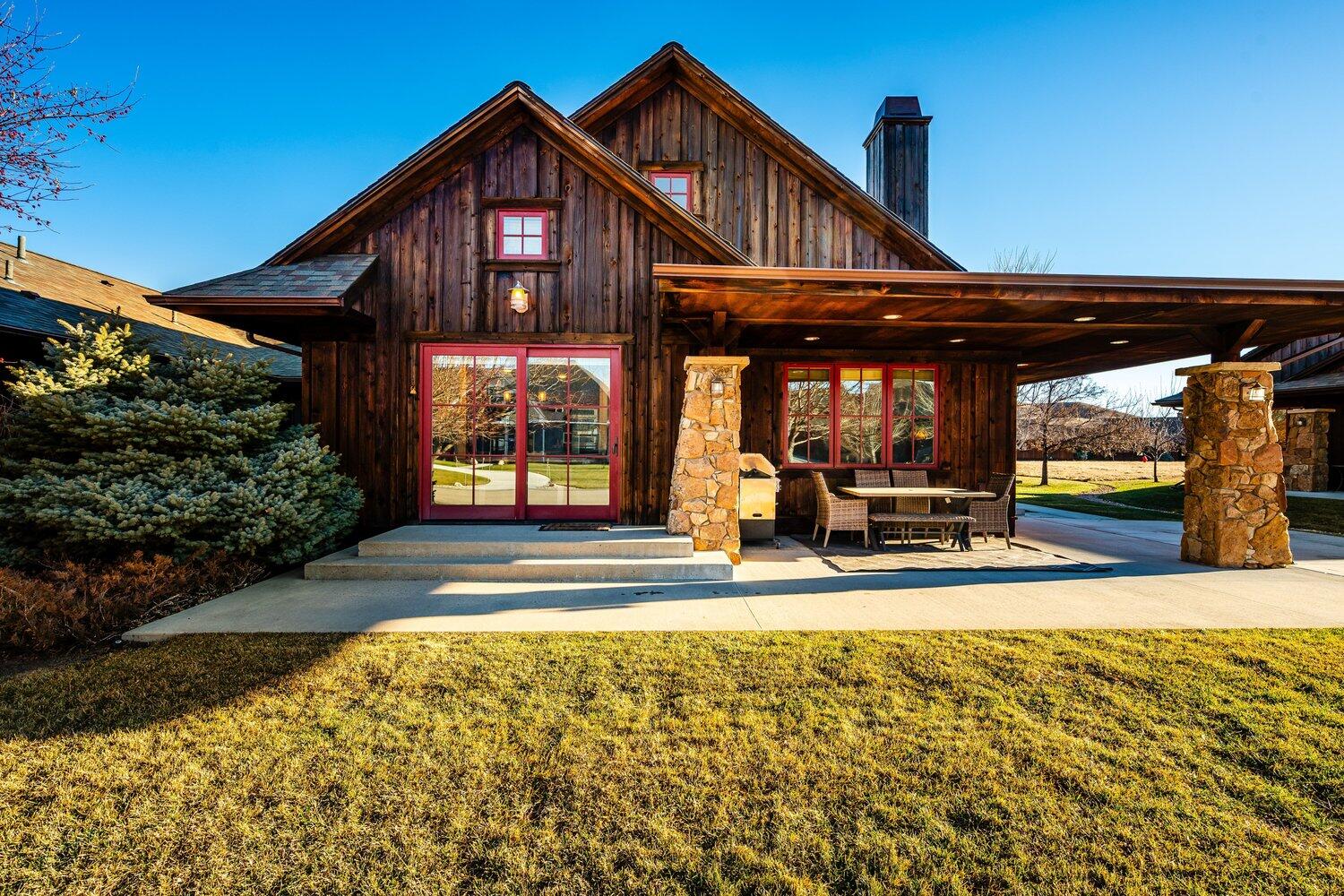 102 Cayuse Court