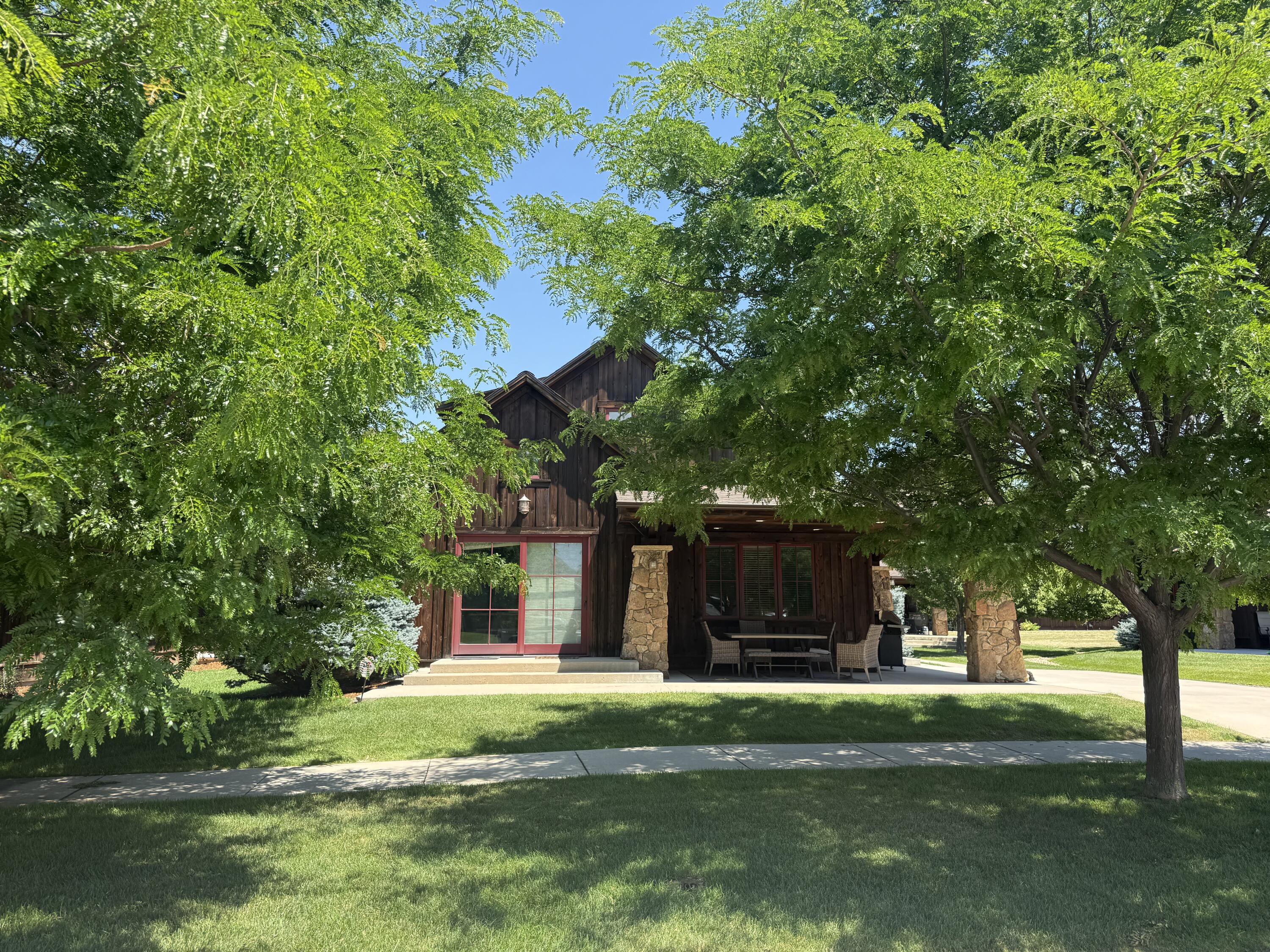 102 Cayuse Court