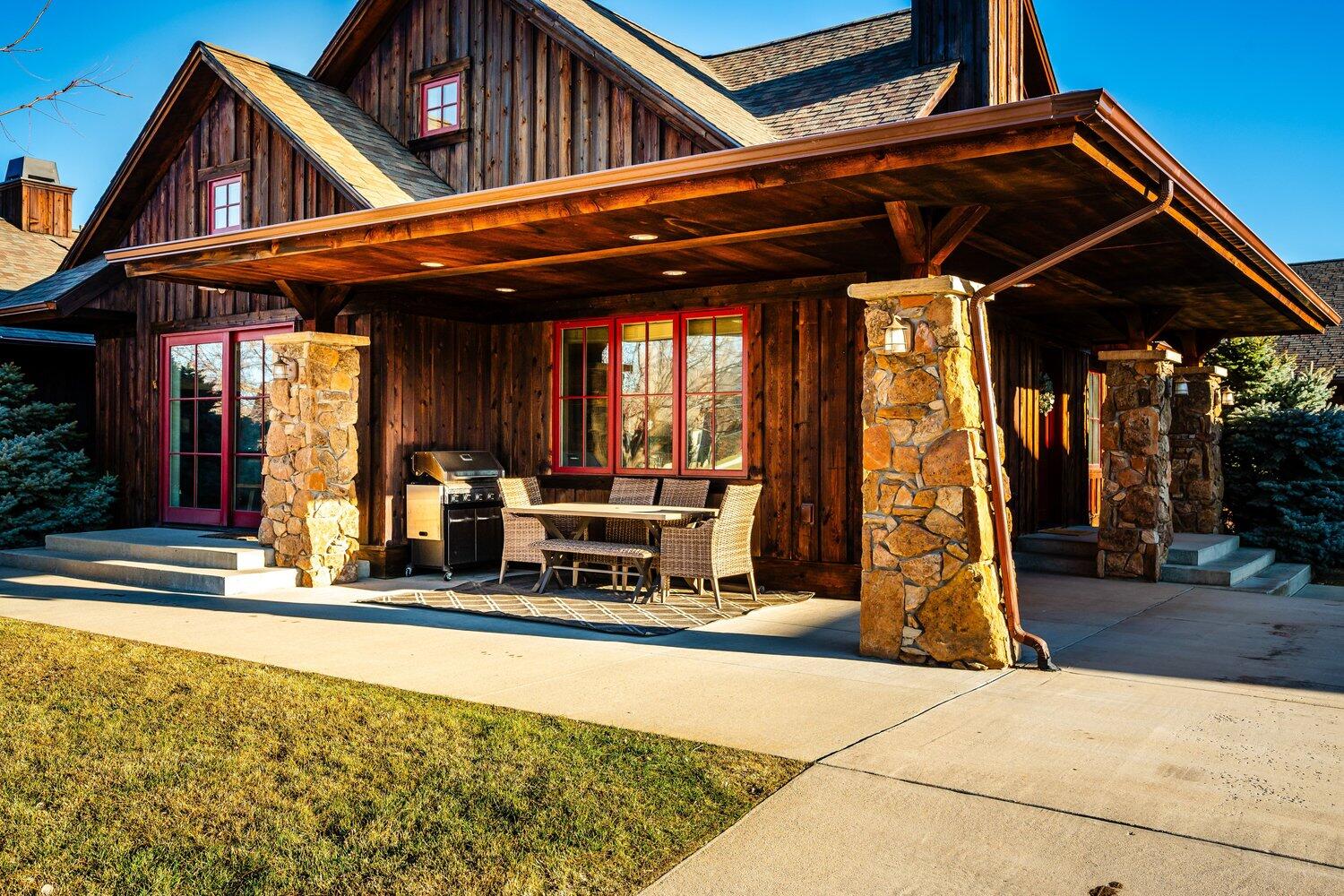 102 Cayuse Court