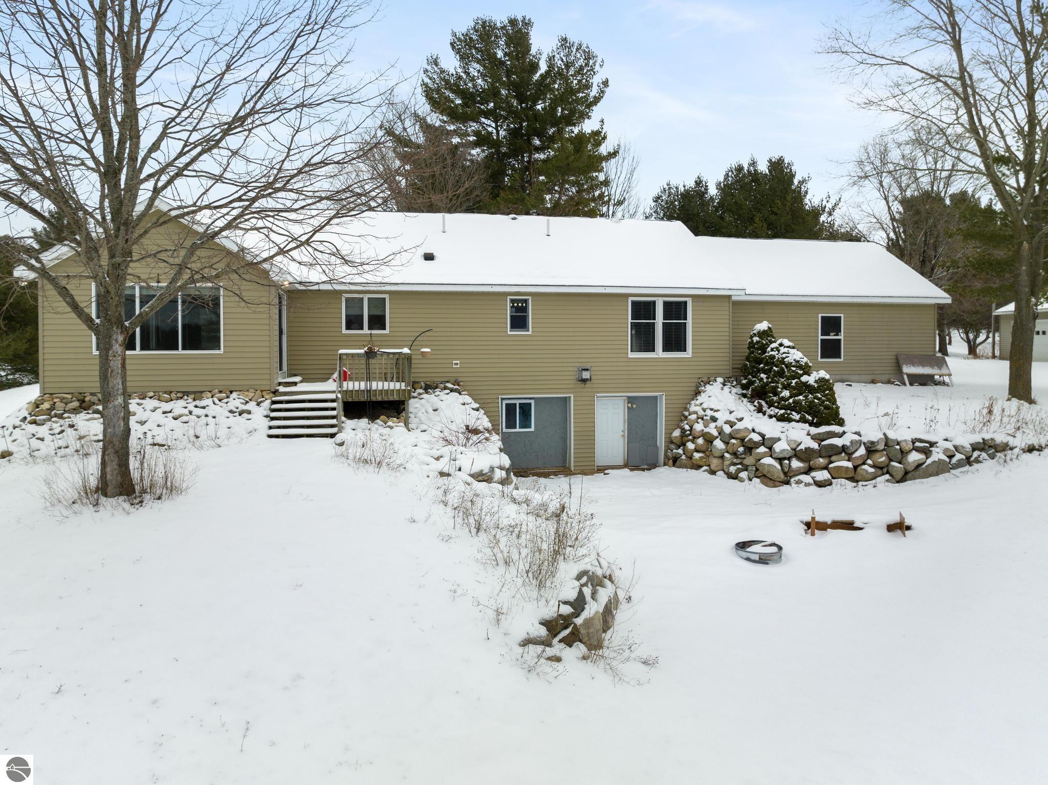 11355 N US-31