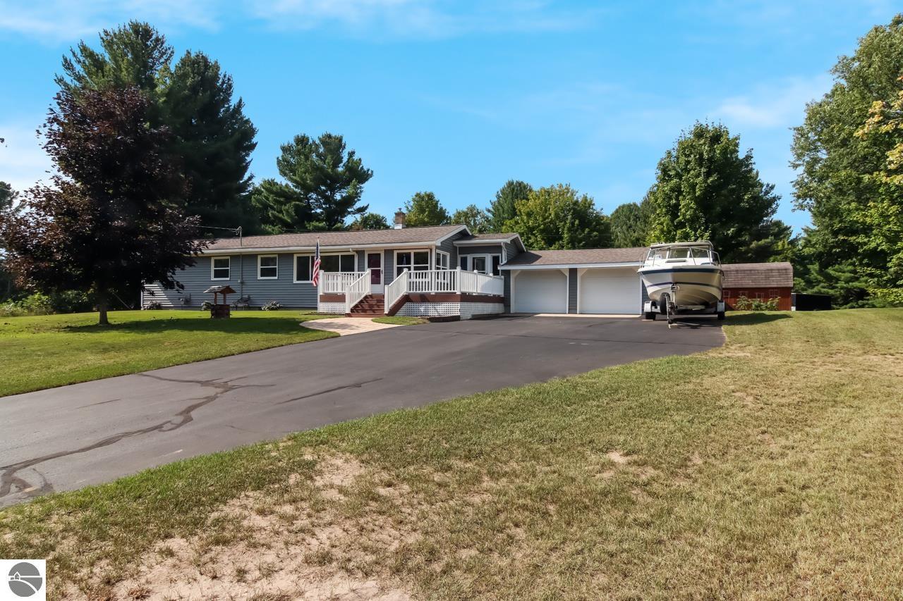 9250 N Long Lake Road