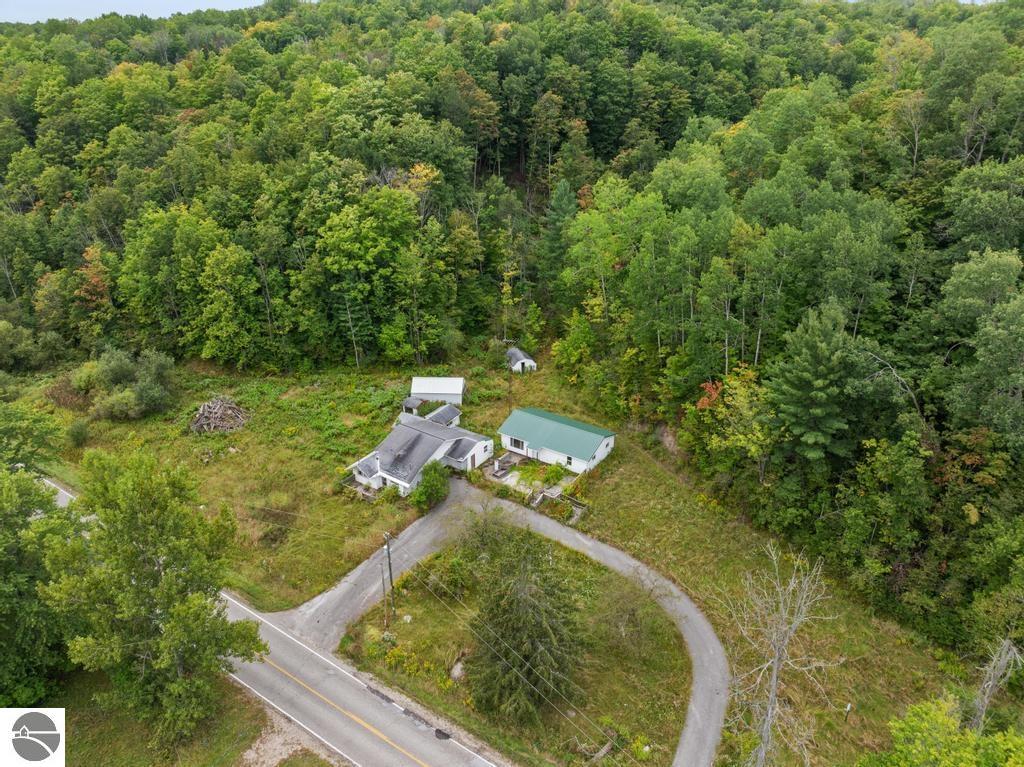 933 E Old State Road