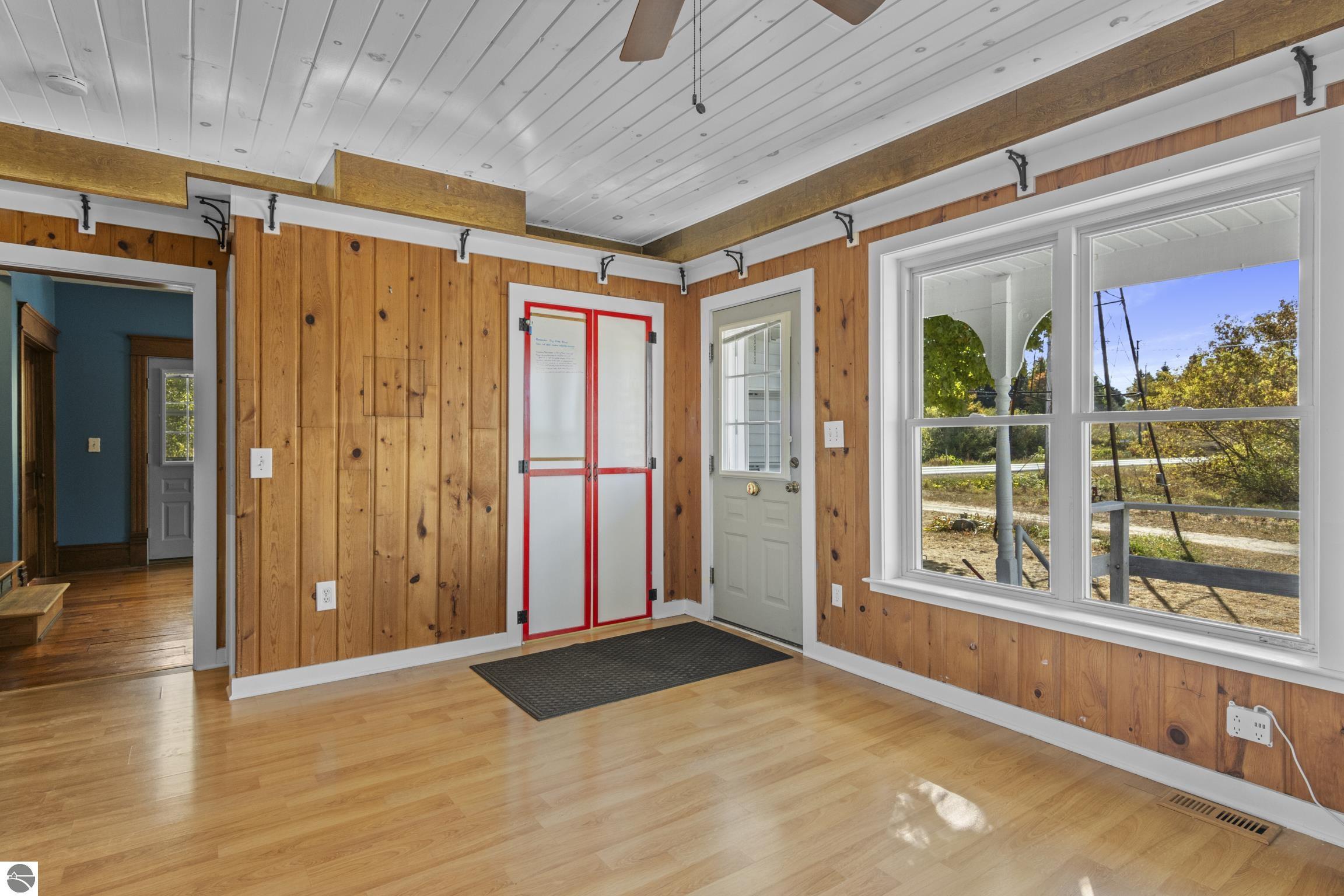 9304 S Lake Leelanau