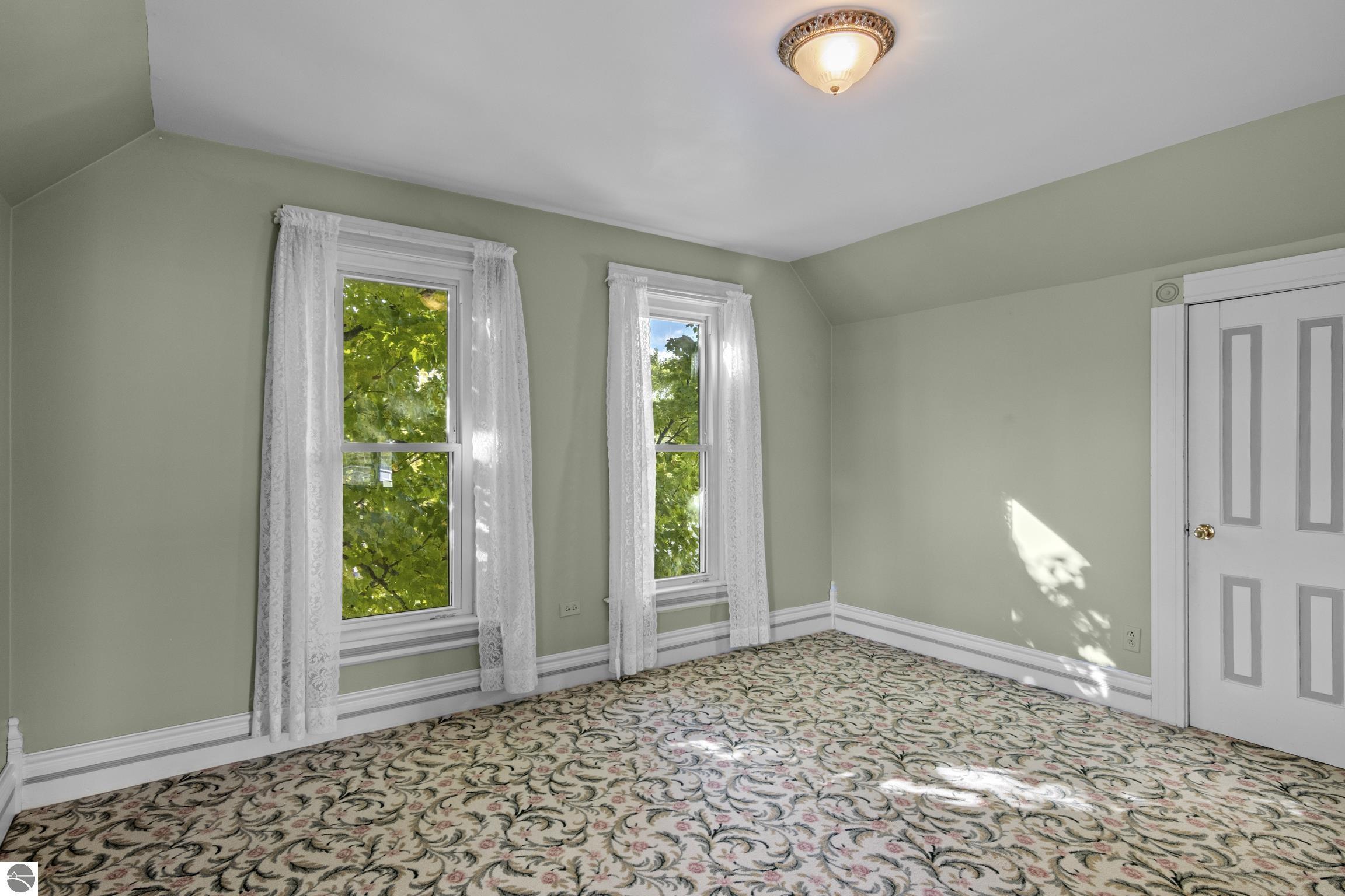 9304 S Lake Leelanau