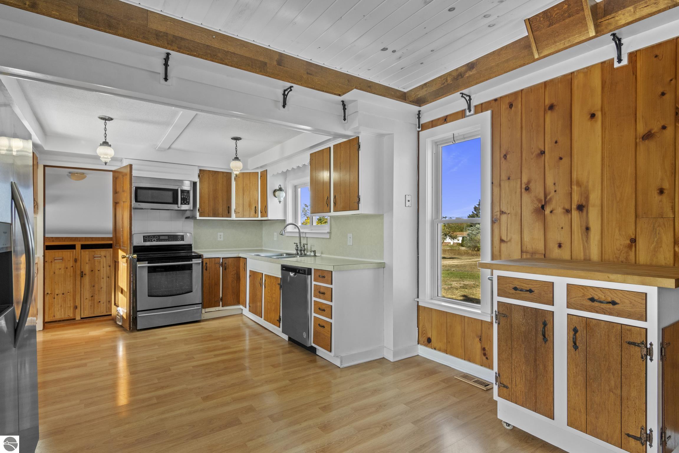 9304 S Lake Leelanau