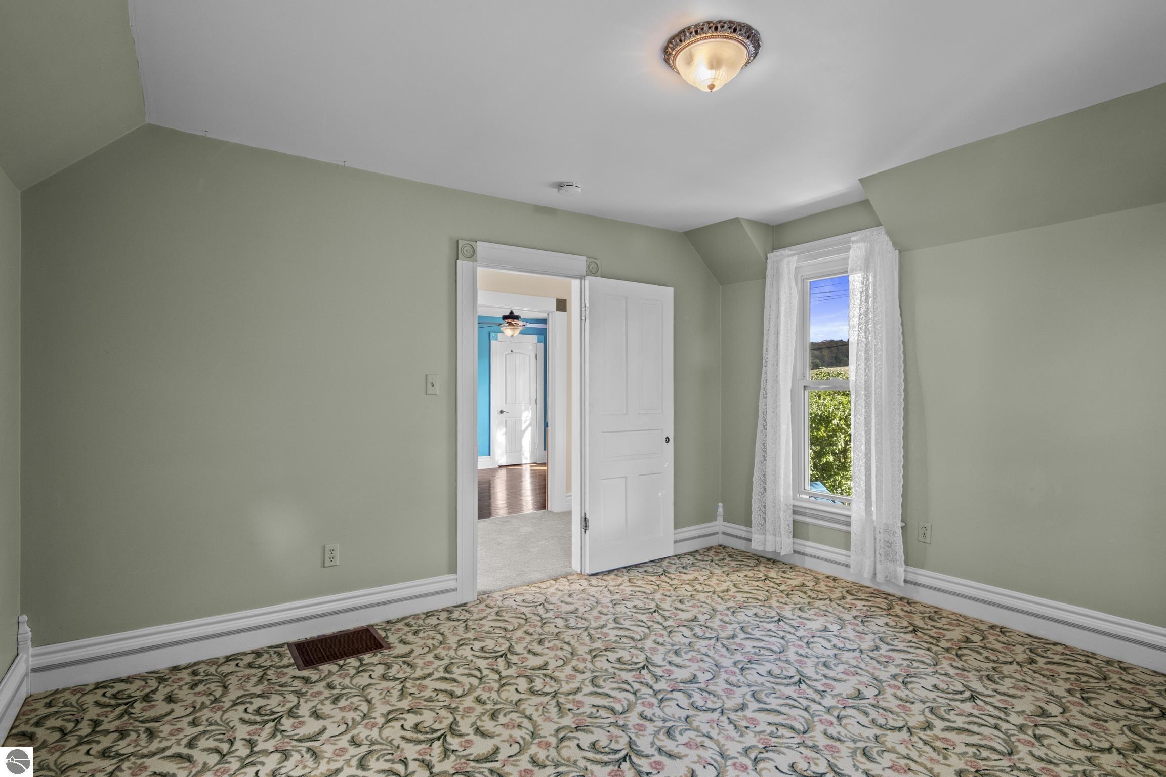 9304 S Lake Leelanau