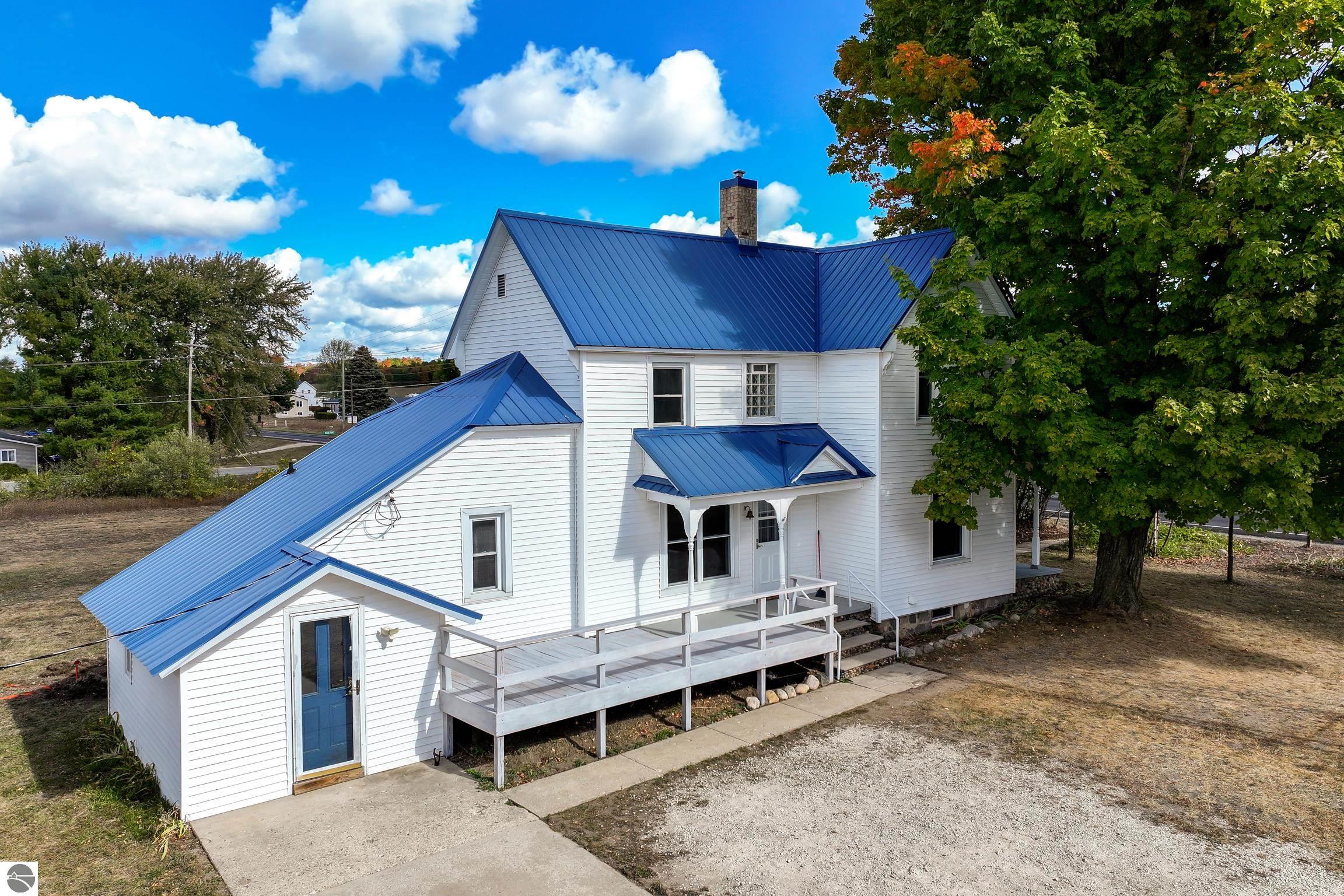 9304 S Lake Leelanau
