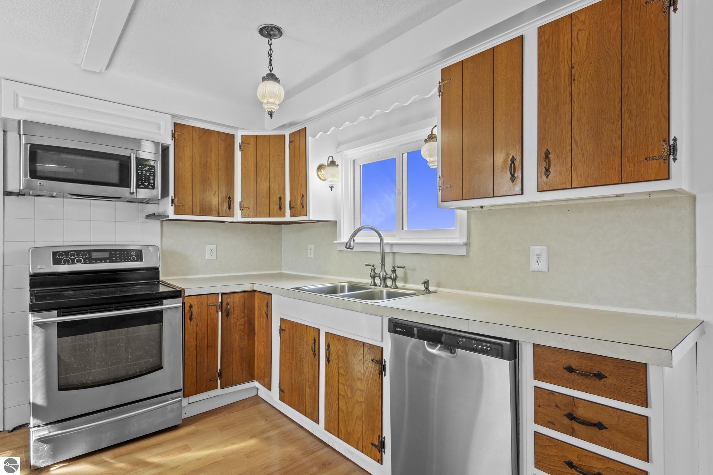 9304 S Lake Leelanau