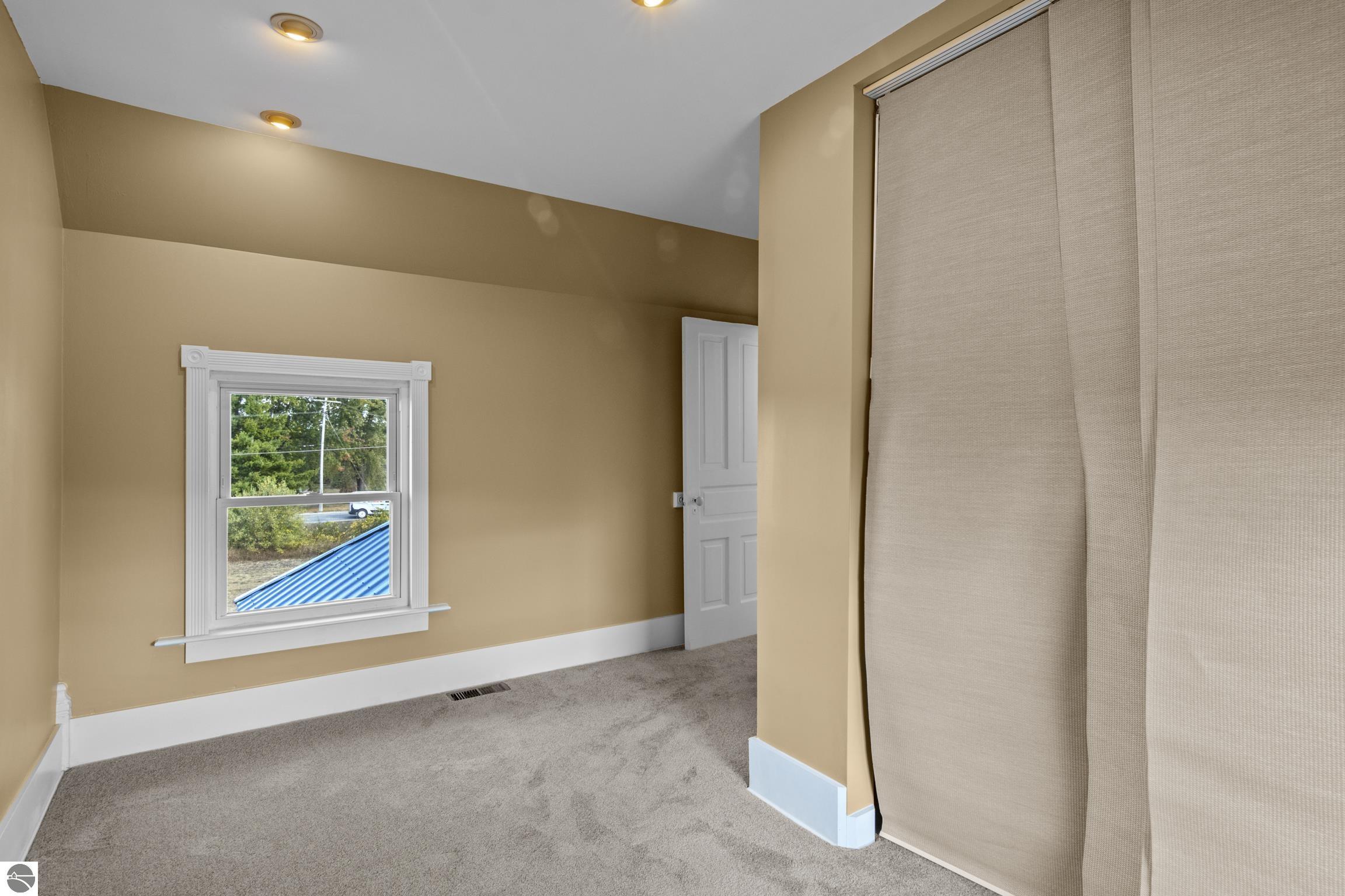 9304 S Lake Leelanau