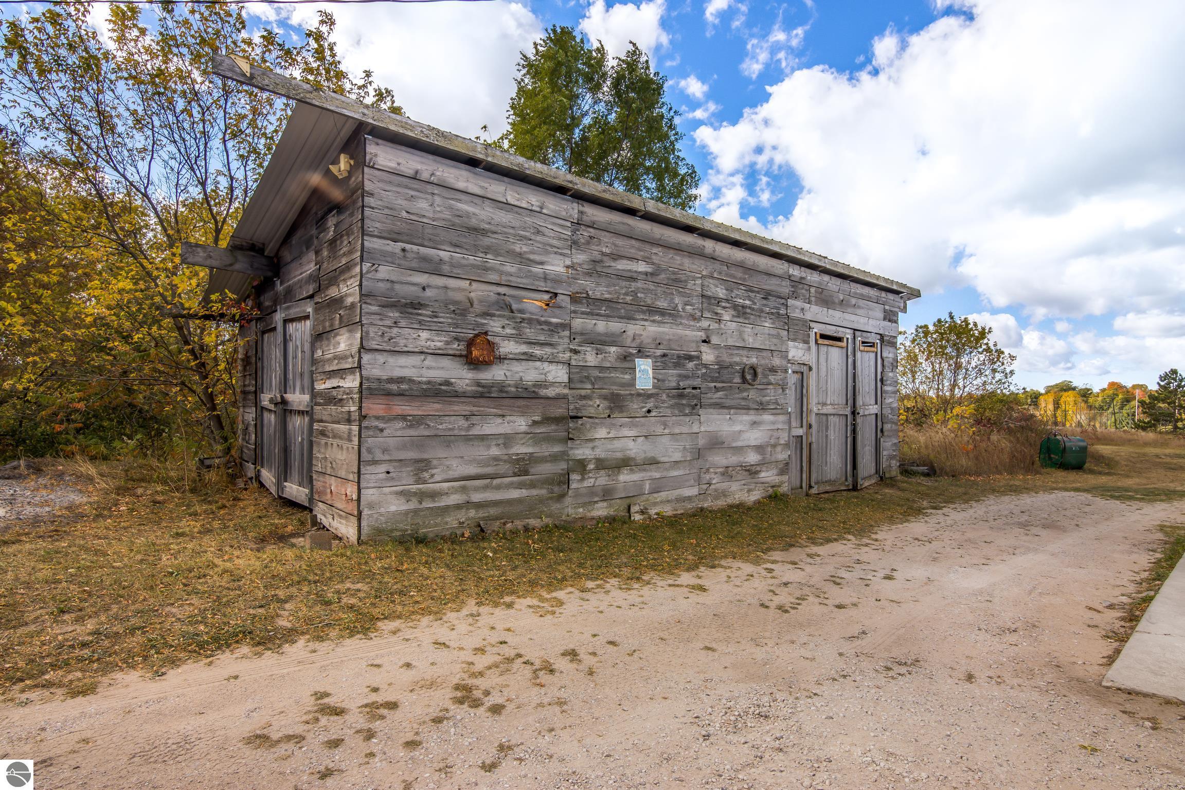 9304 S Lake Leelanau