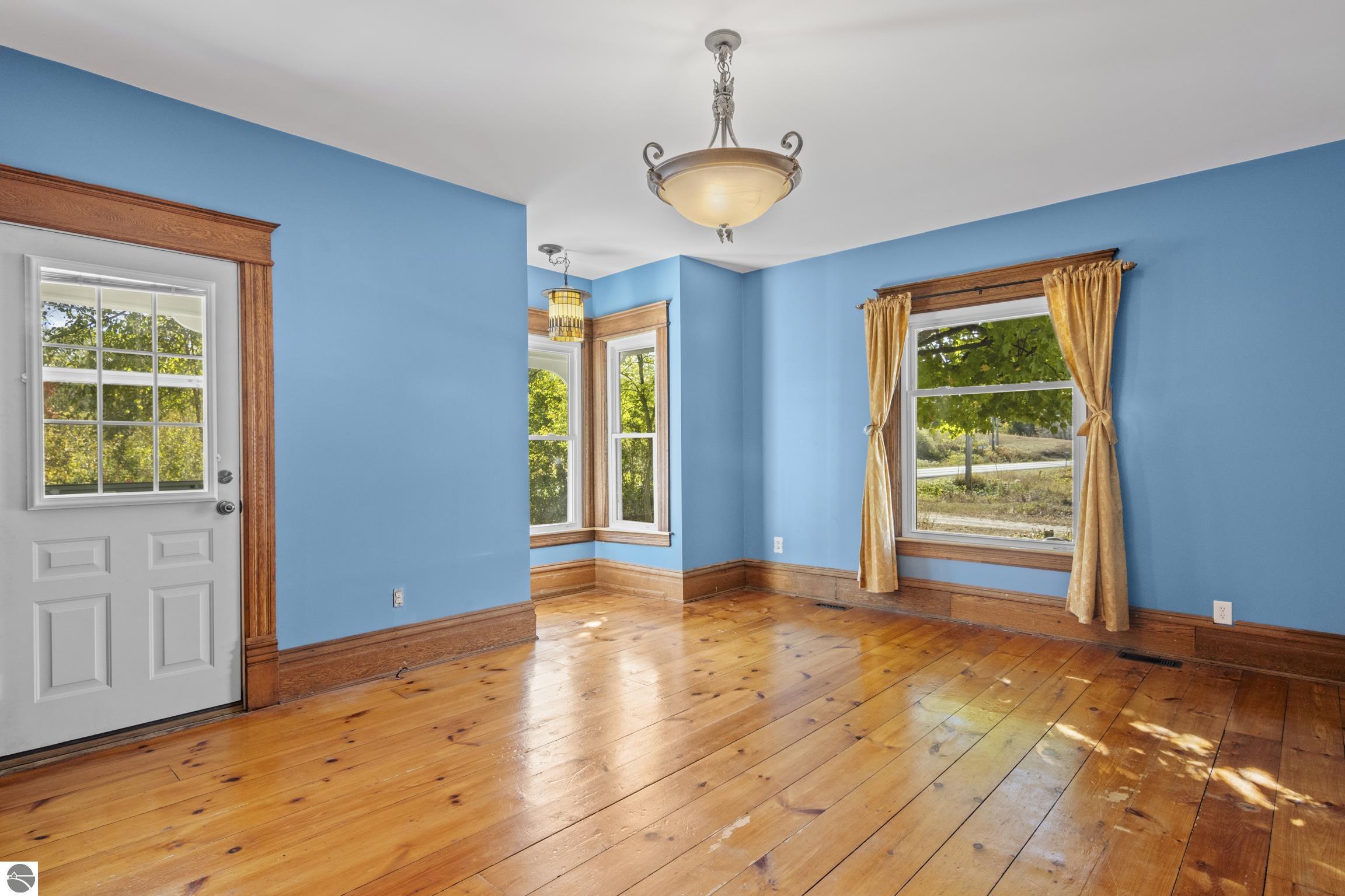 9304 S Lake Leelanau