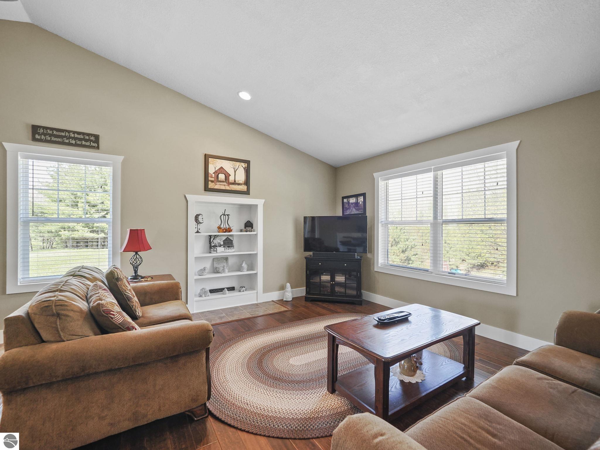 10300 Vista Ridge Drive, Alden