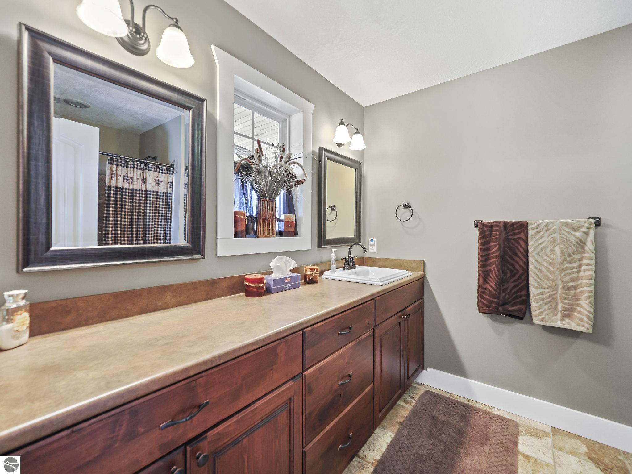 10300 Vista Ridge Drive, Alden