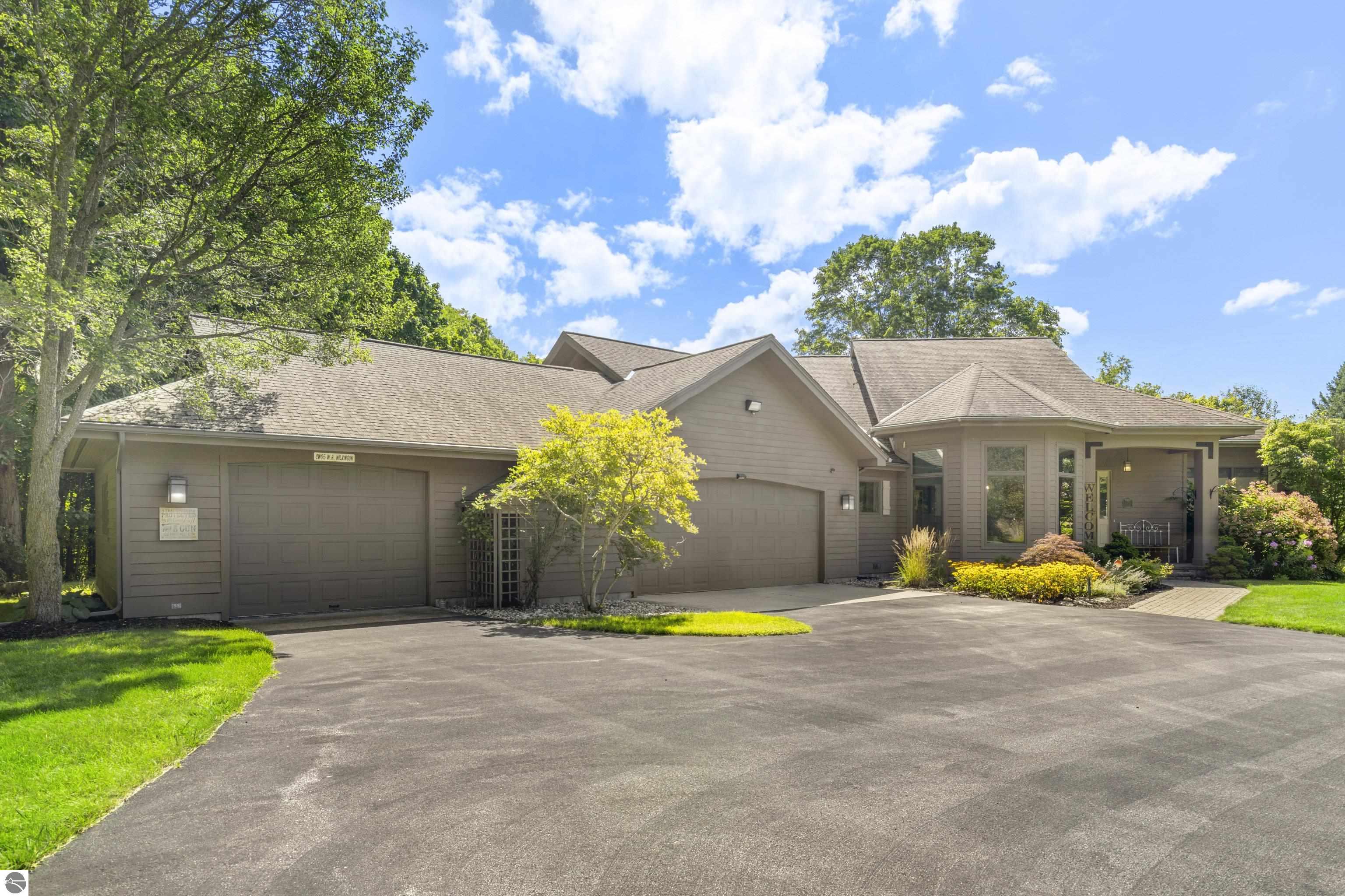 11775 Golfview Drive