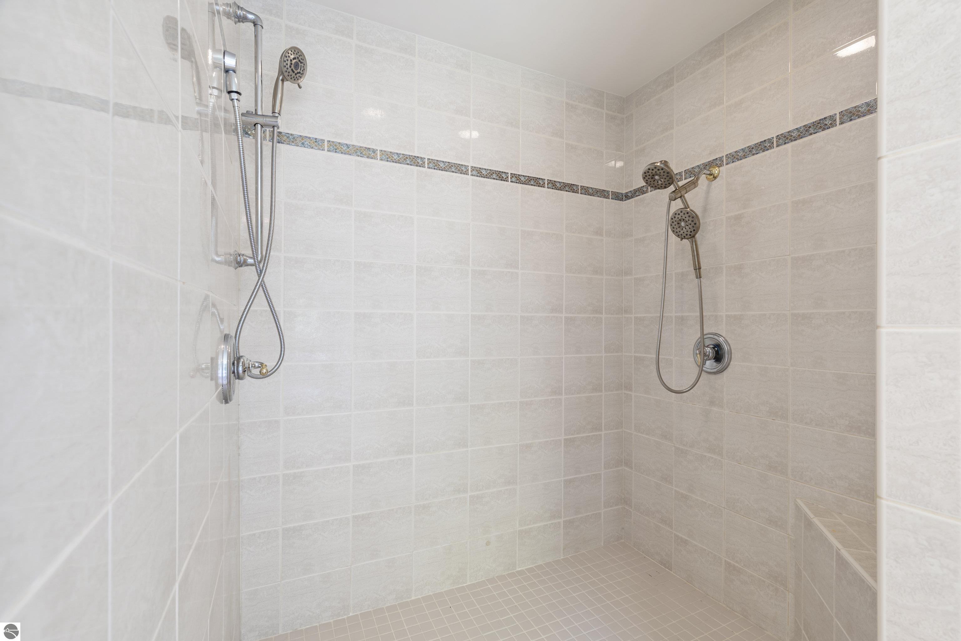 11775 Golfview Drive