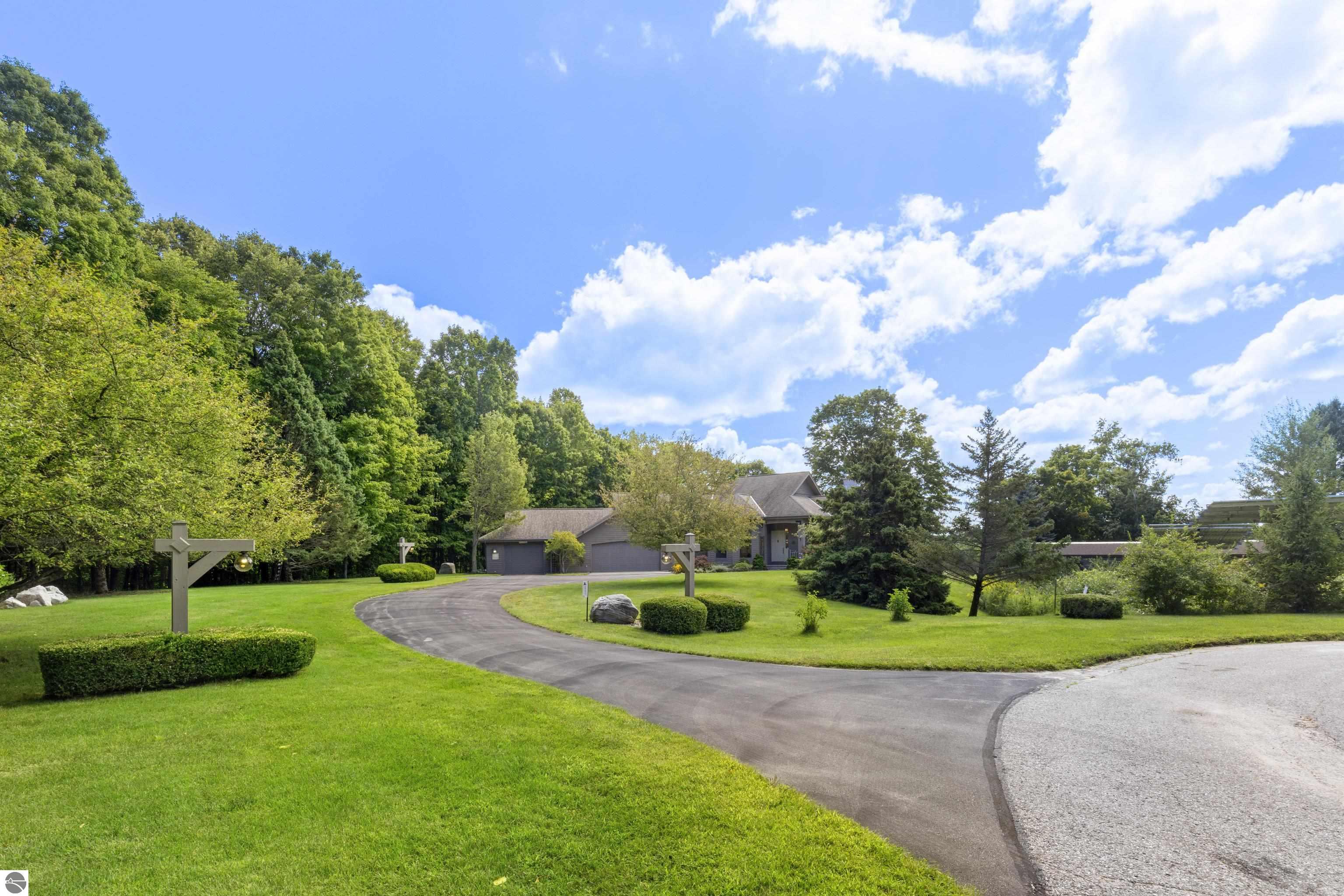 11775 Golfview Drive