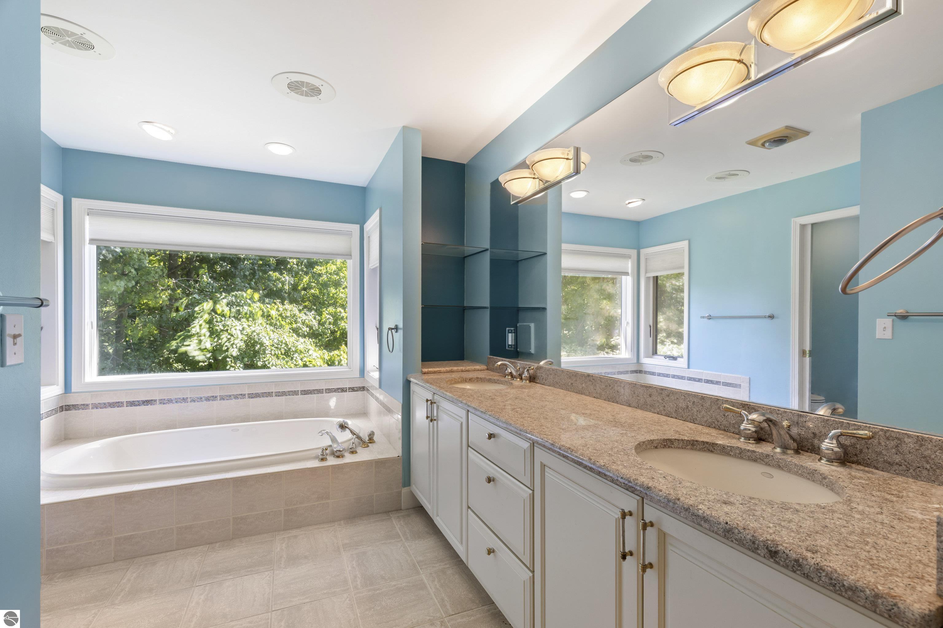 11775 Golfview Drive