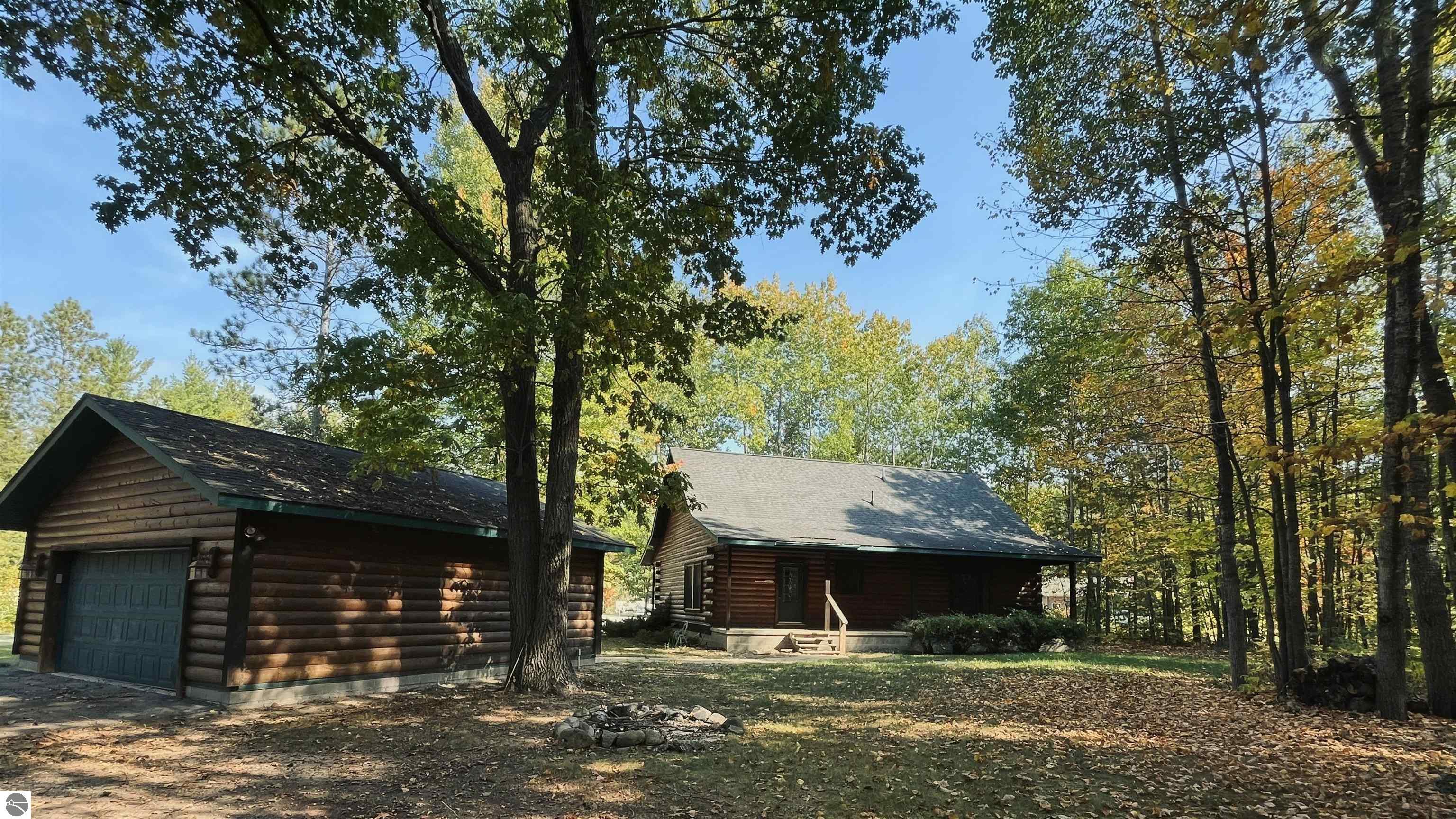 1967 NE Fairways Drive