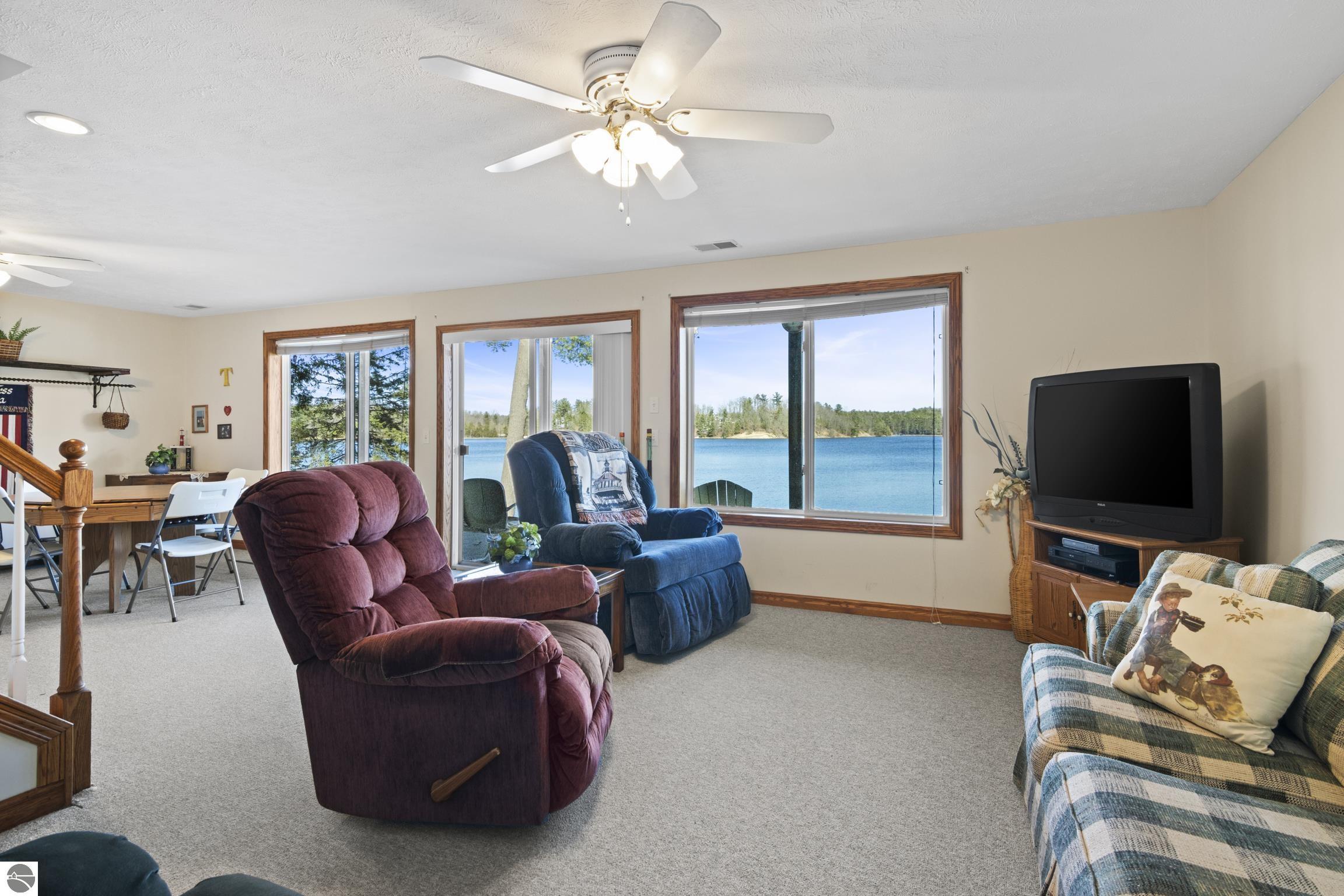 1877 Pinehurst Trail