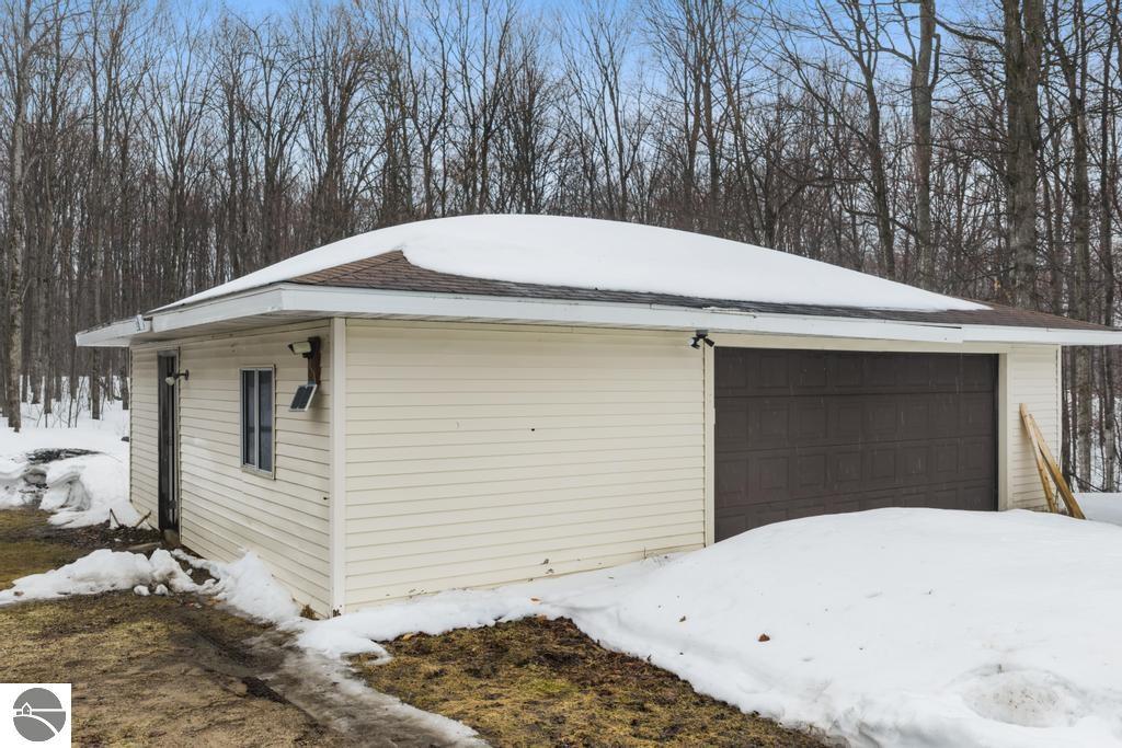 7939 NE Co Road 571