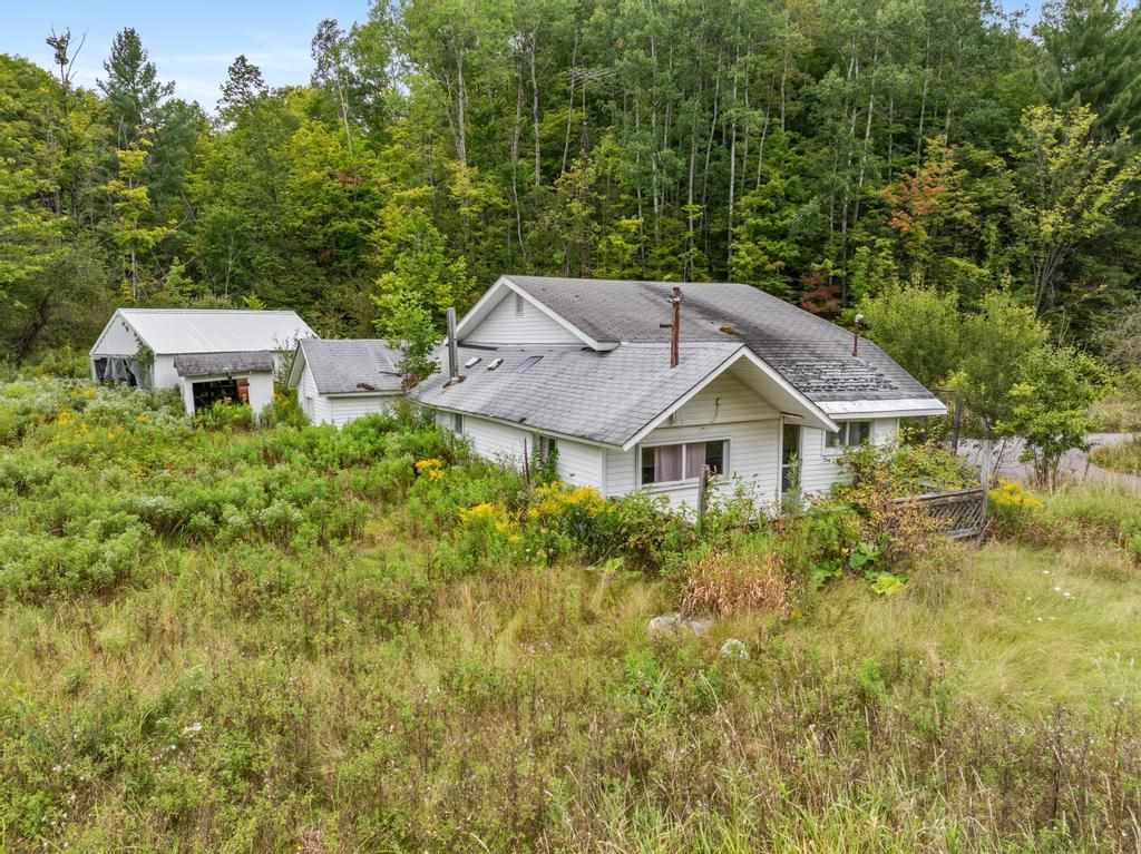 933 E Old State Road