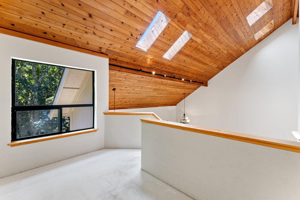 340 Summit Rd.