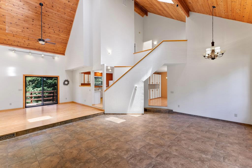 340 Summit Rd.