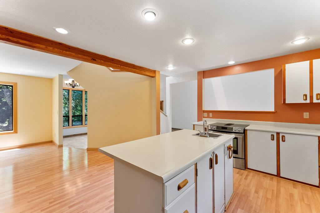 340 Summit Rd.