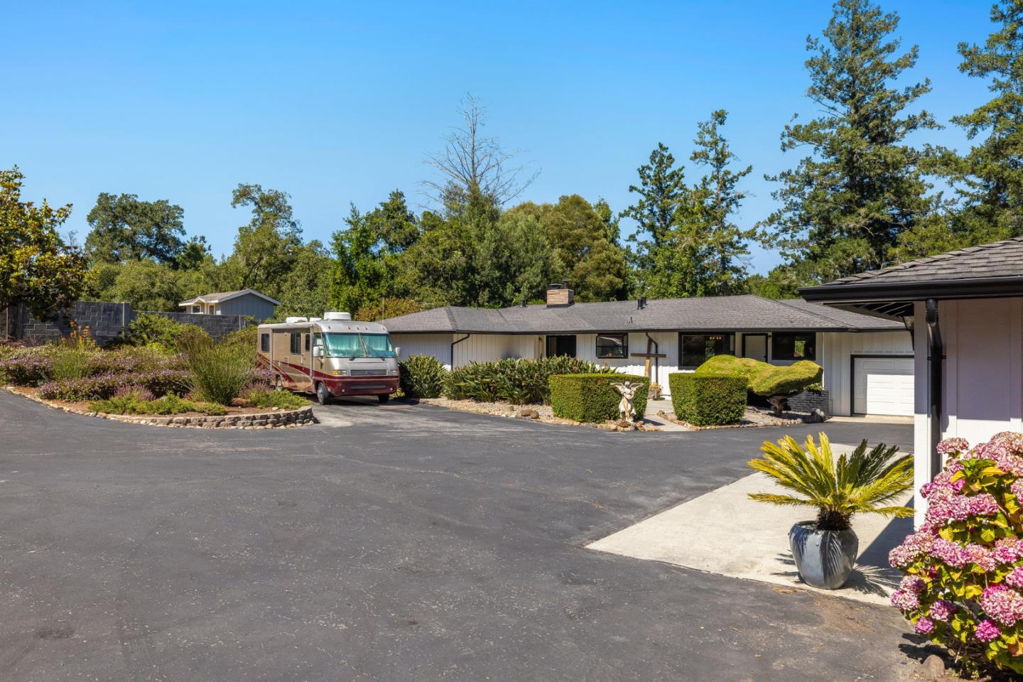 680 Graham Hill Rd.
