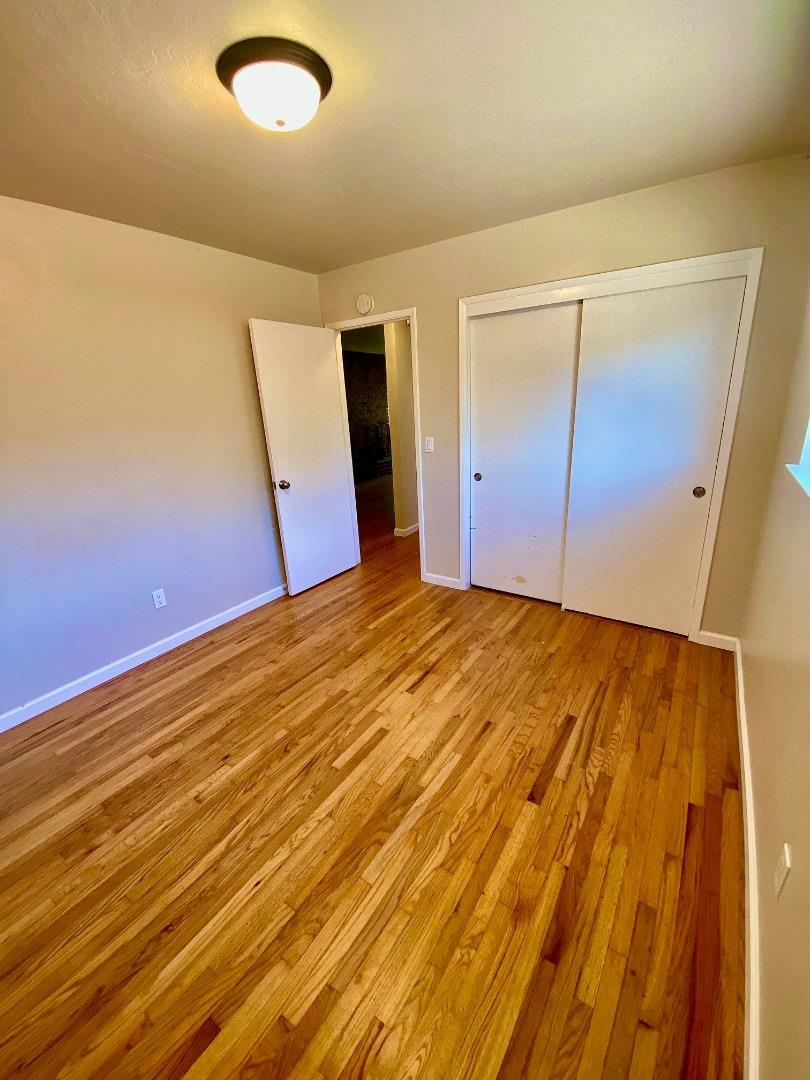 1045-1049 Brommer ST