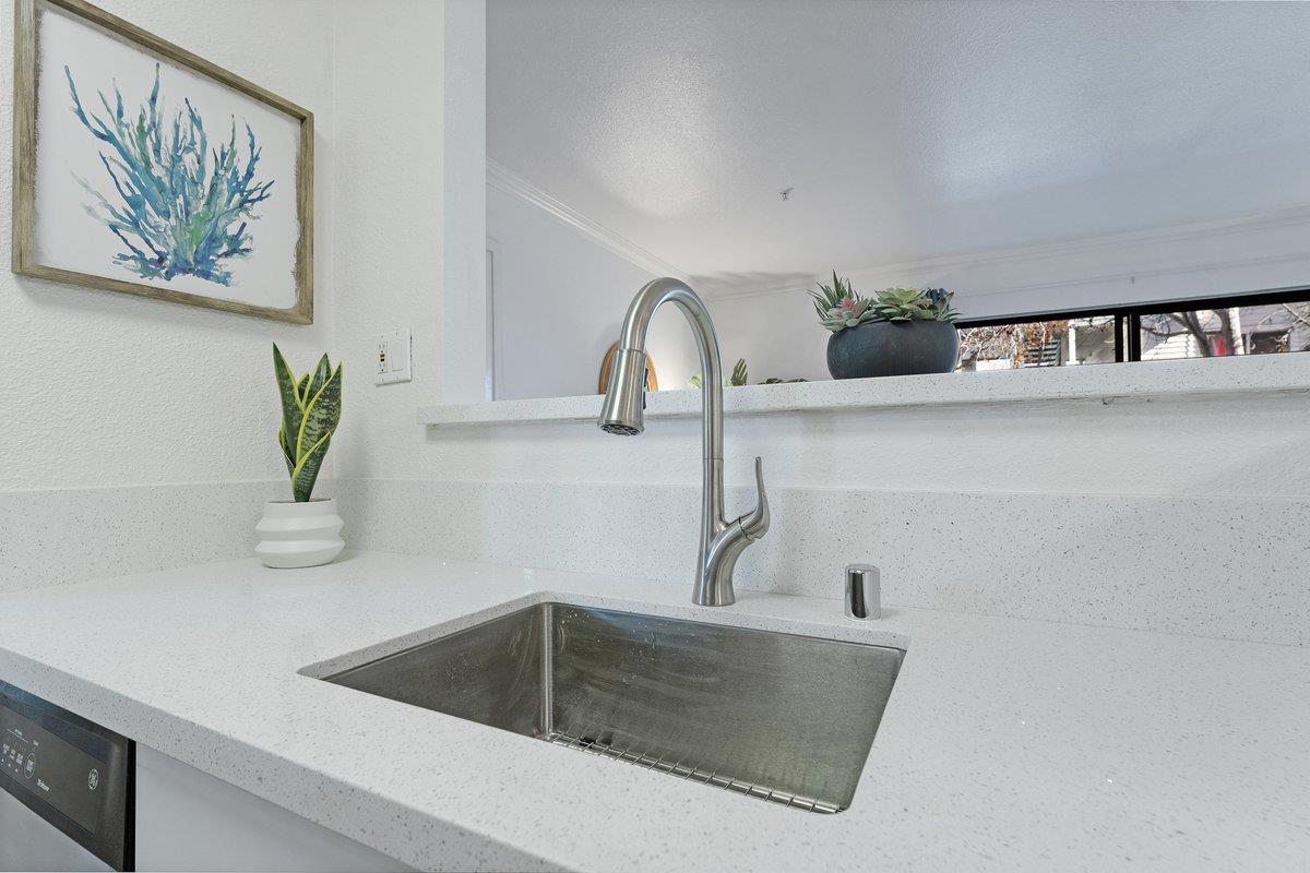 41 Grandview ST 1001